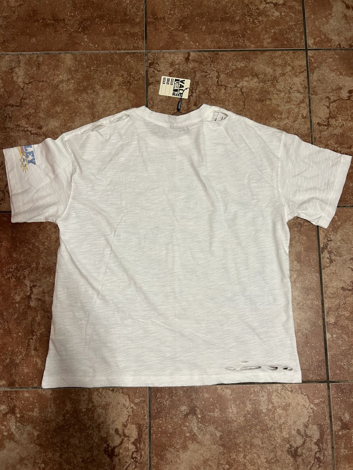 Vale Vale soccer distressed tee brand new size Large Size US L / EU 52-54 / 3 - 8 Thumbnail