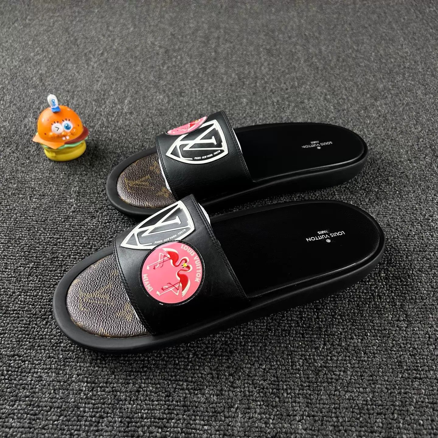 Louis Vuitton LV Flamingo Slippers 39 Light Worn Monogram Badge Size US 8.5 / IT 38.5 - 1 Thumbnail