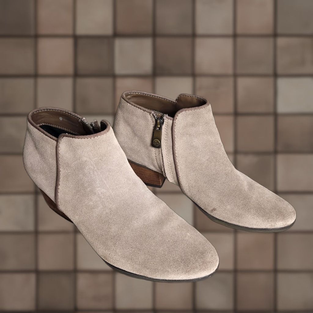 Blondo Blondo Villa Waterproof Suede Ankle Bootie Mushroom-Size 8 Womens Bootie, Beige, Almond Toe, Block Heel, Side Zip, City, Bohemian, 2-2.9 in Size US 8 / IT 38 - 1 Thumbnail