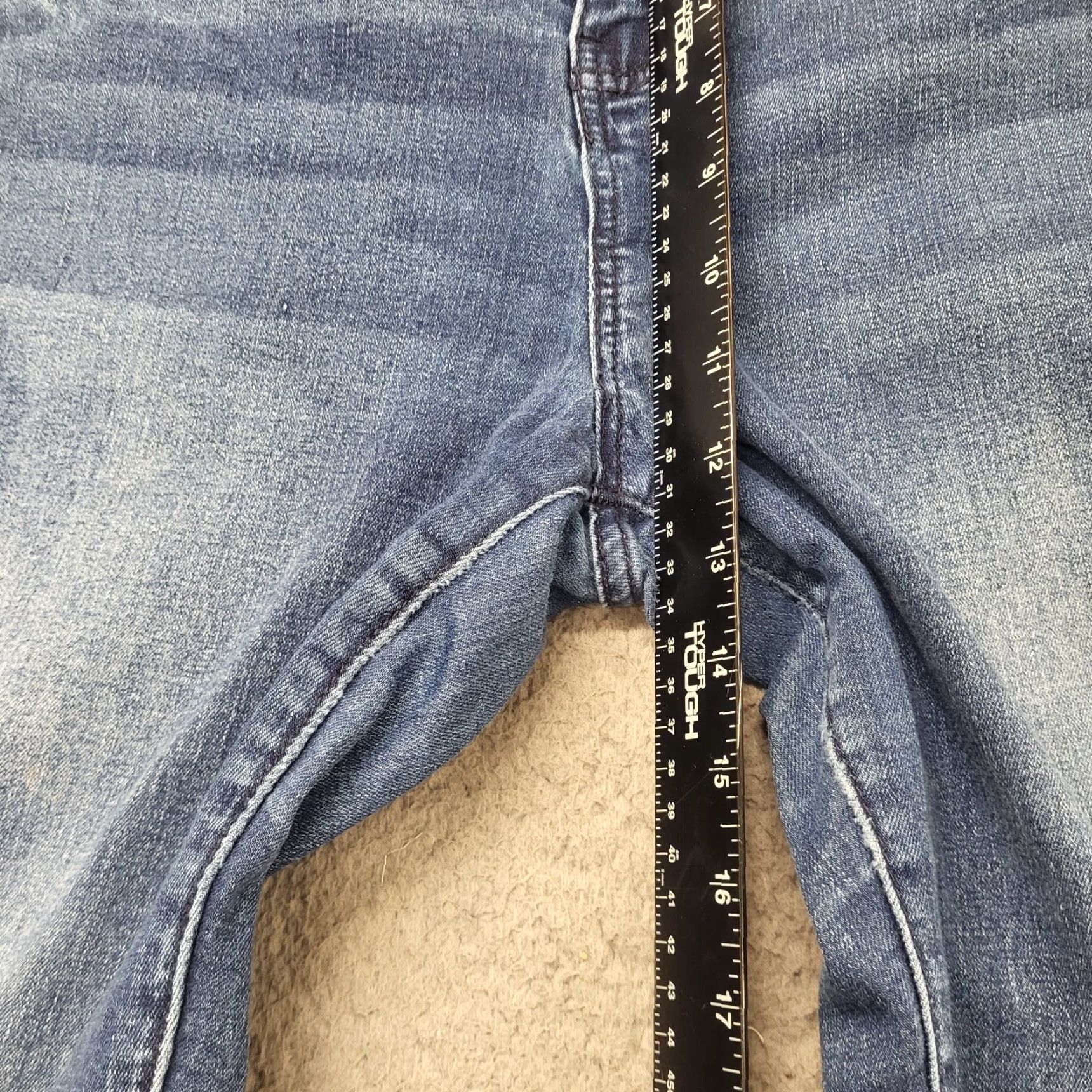 Vintage Royalty For Me Jeans Women’s Slim Stretch Skinny High Rise Distressed 14 Blue Denim Classic 5-Pocket Women Royalty For Me Jeans for Women Size 36" / US 14 / IT 50 - 5 Thumbnail