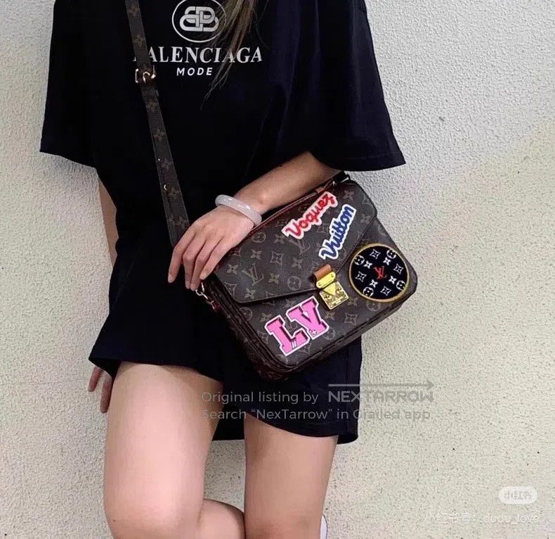 Balenciaga Balenciaga Logo short sleeve T-shirt Size US M / EU 48-50 / 2 - 9 Thumbnail