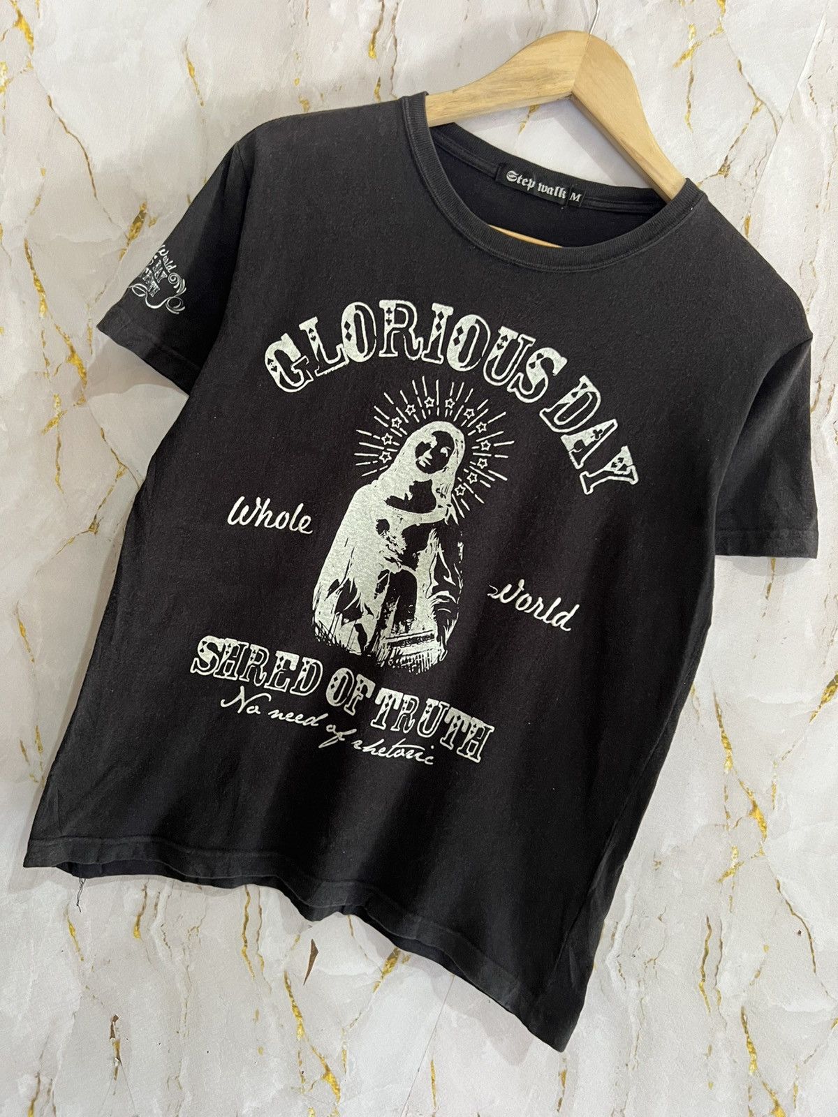 Japanese Brand Glorious Day Graphic Tee / Step Walks T-Shirt Size US M / EU 48-50 / 2 - 5 Thumbnail