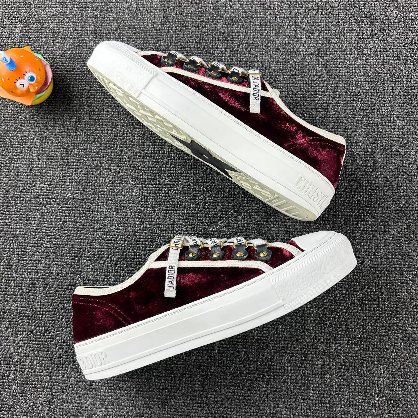 Dior DIOR Walk'n'Dior red velvet sneakers 36 Size US 5.5 / IT 35.5 - 4 Thumbnail