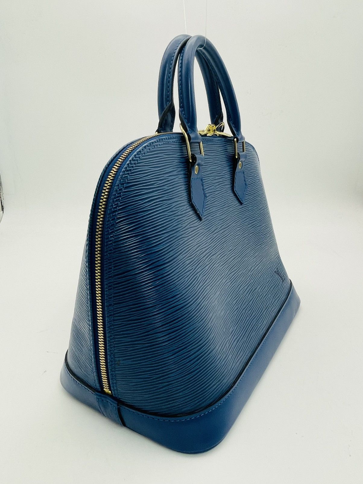 Louis Vuitton Alma PM Blue Leather Epi 2-Way Shoulder Strap Size ONE SIZE - 4 Thumbnail