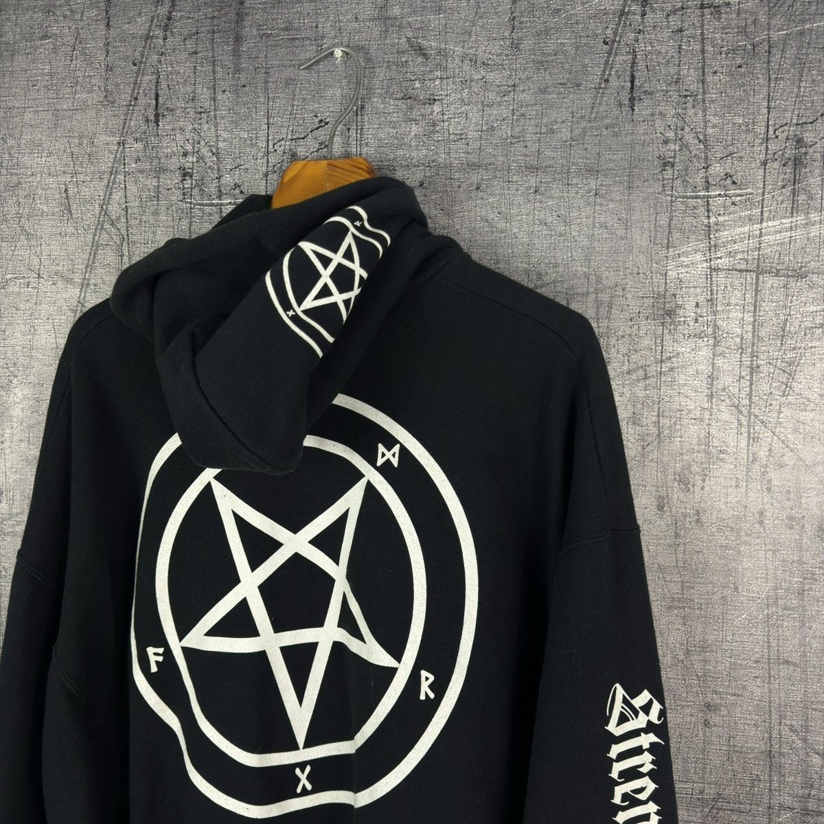 Band Tees Vintage 2001 satanic warmaster strength and honour hoodie Size US XXL / EU 58 / 5 - 8 Thumbnail