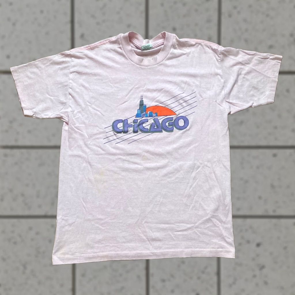 Vintage VTG 80s Signal Chicago Tourist T Shirt Size Large Pink Single Stitch Art Deco Men Size US L / EU 52-54 / 3 - 1 Thumbnail