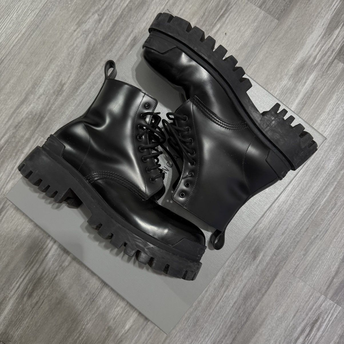 Balenciaga Balenciaga Strike Boot Size US 10 / EU 43 - 1 Thumbnail