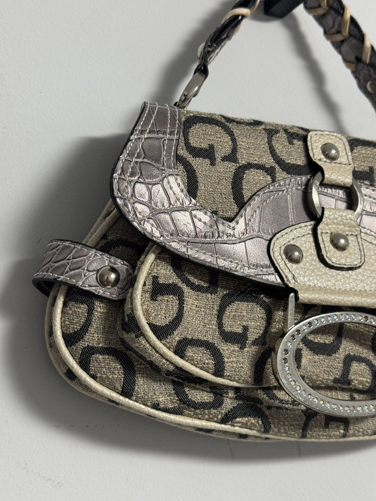Guess Vintage Guess Y2K 2000s Beige Monogram Cross Body Bag Size ONE SIZE - 3 Thumbnail