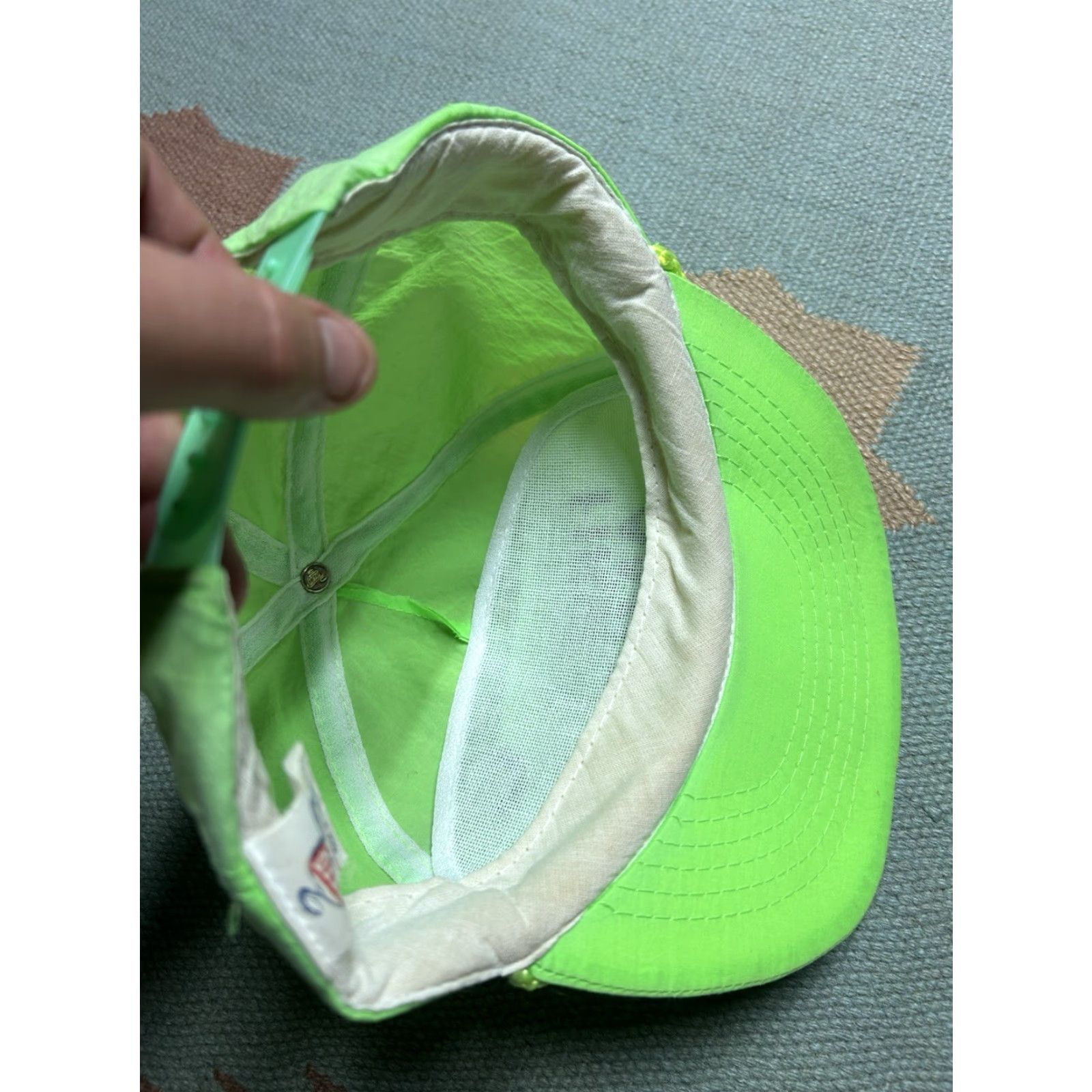 Vintage VINTAGE 90s Cap America SnapBack Hat Green Nylon Adjustable Mens Hi Vis Neon First of America Bank Cap America Shirt? Size ONE SIZE - 6 Thumbnail