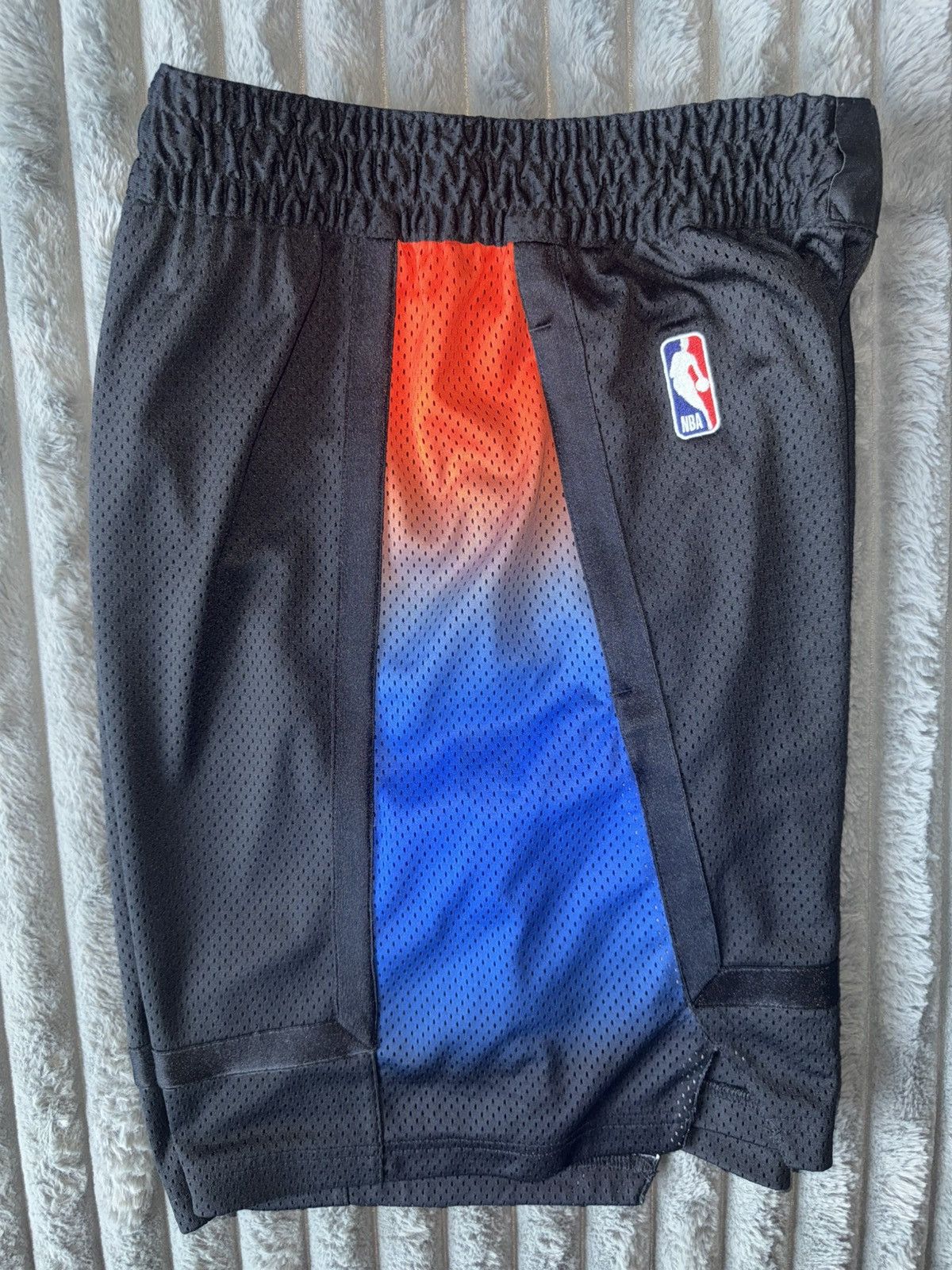 Kith × Nike Kith & Nike for New York Knicks Swingman Shorts (2020) (Med) Size US 32 / EU 48 - 4 Thumbnail
