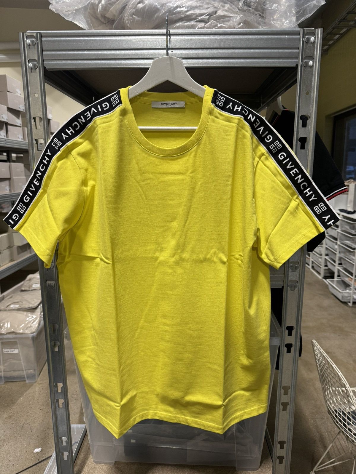 Givenchy Givenchy Shoulder Tape Logo T-Shirt NEW 600$ Size US S / EU 44-46 / 1 - 1 Thumbnail