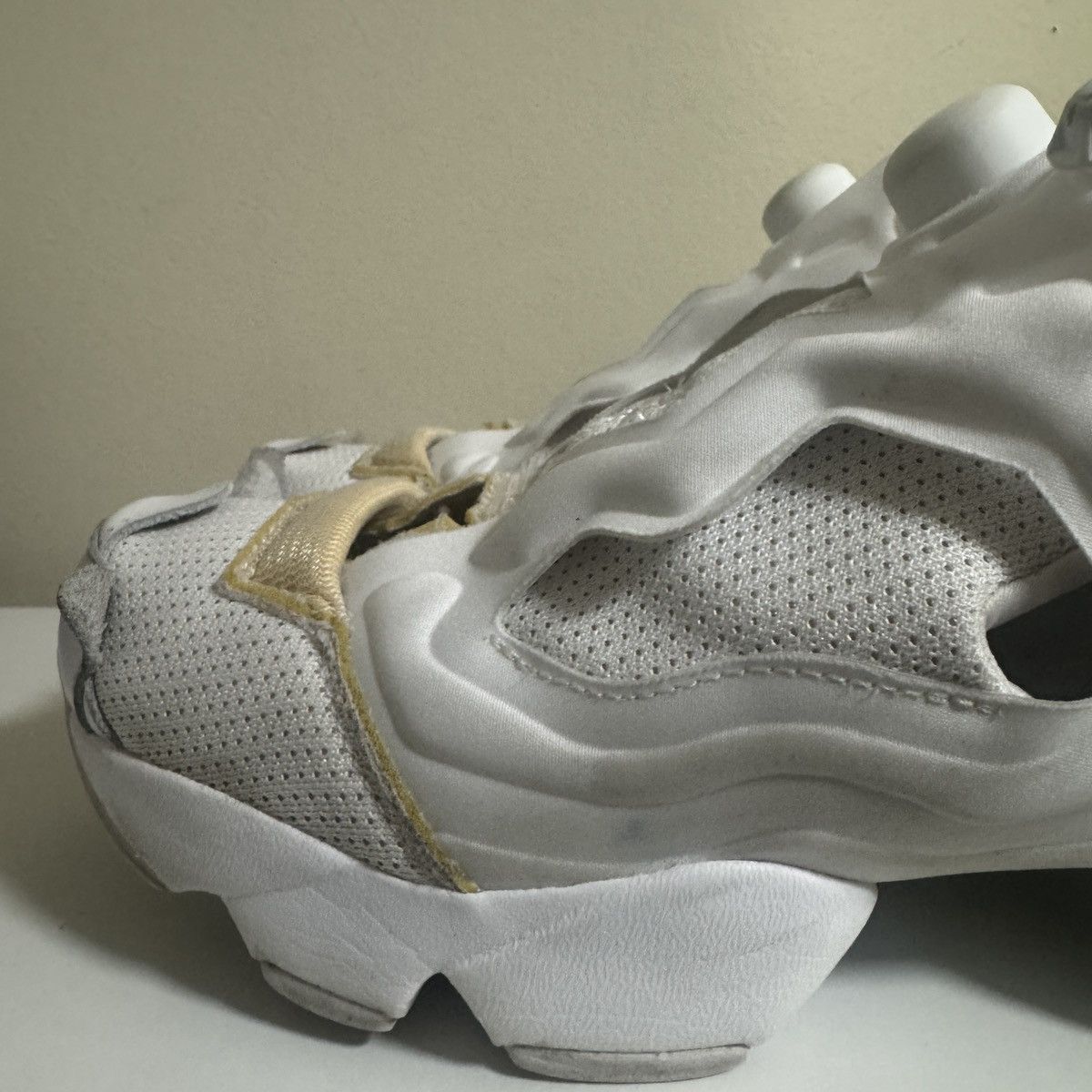Maison Margiela × Reebok Reebok Maison x Margiela Instapump Fury Memory Of Shoes Size US 7 / EU 40 - 11 Thumbnail