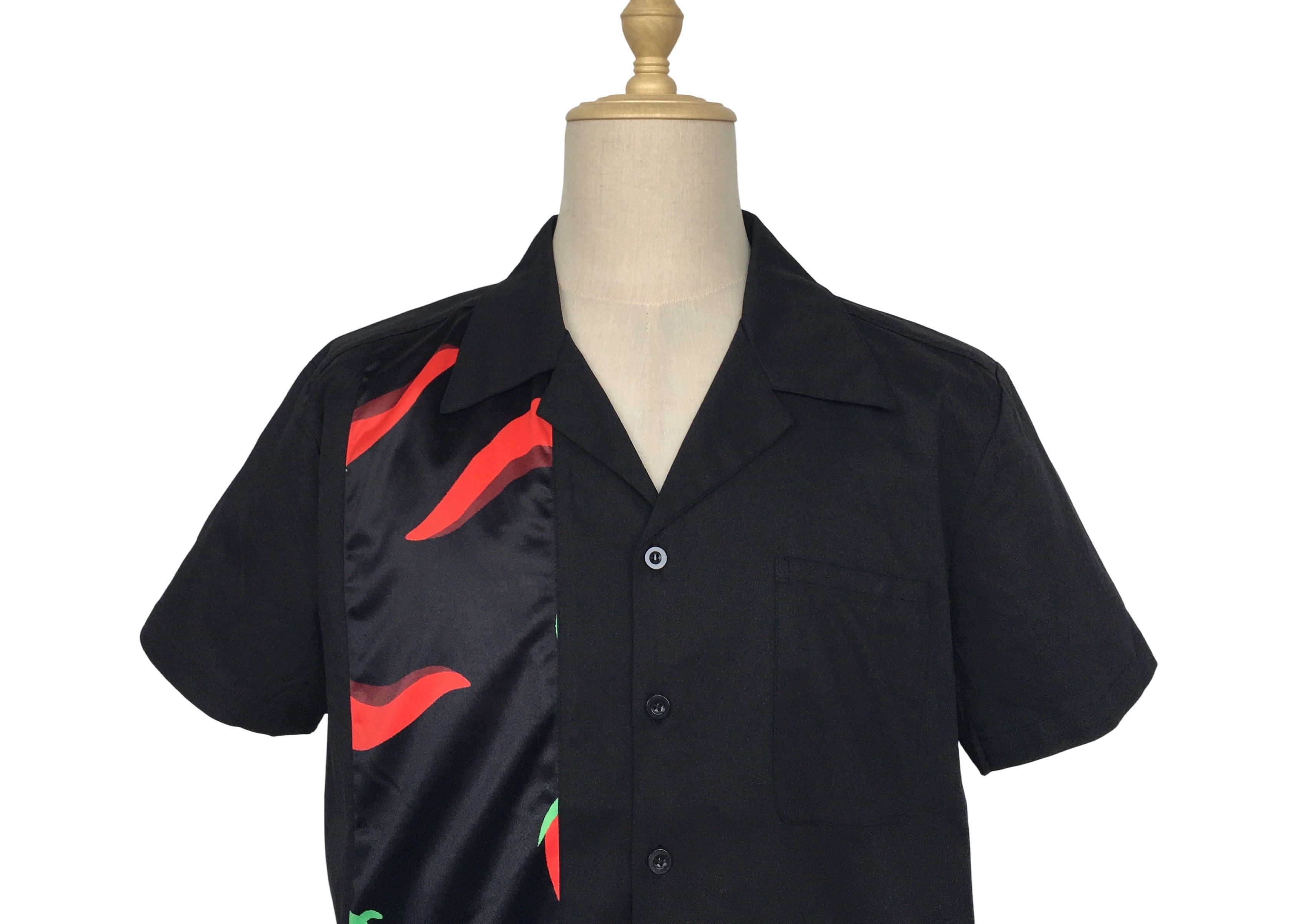 Other Men's Retro Button Shirts Chili Pepper Pattern Clothing Size US L / EU 52-54 / 3 - 4 Thumbnail