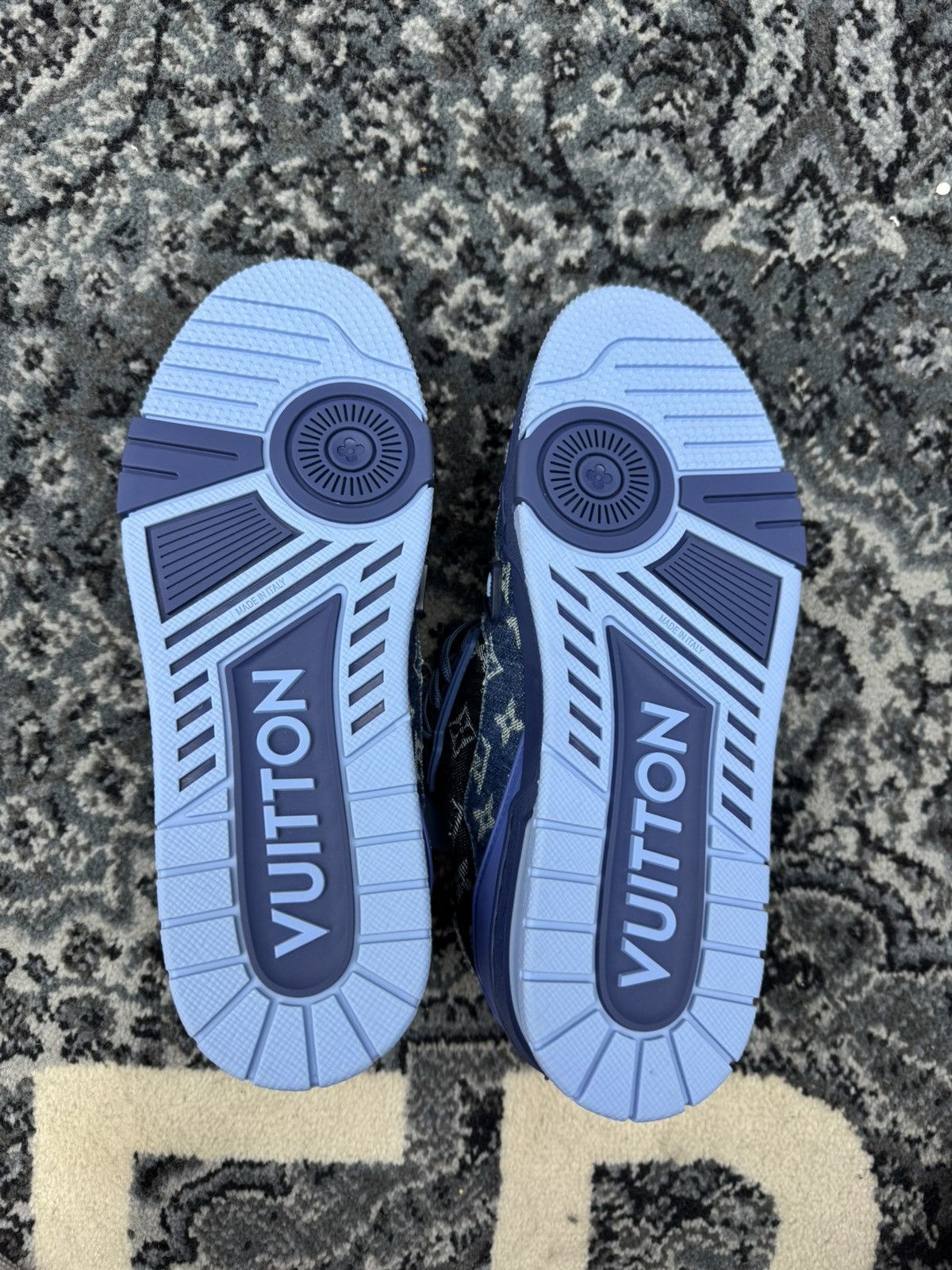 Louis Vuitton Louis Vuitton denim trainers Size US 9 / EU 42 - 8 Thumbnail