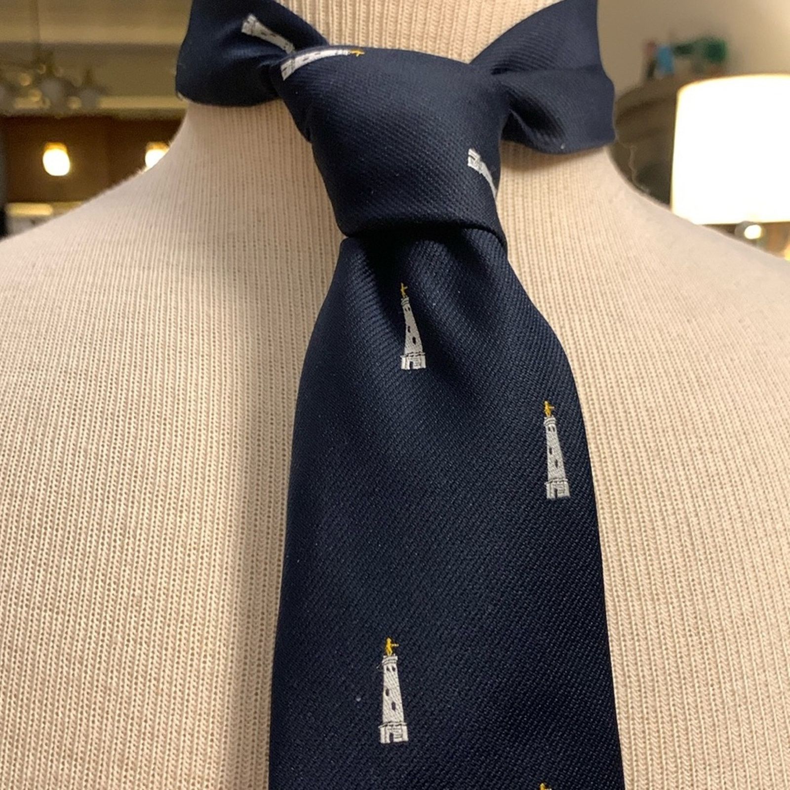 Vintage 80’s necktie Duxbury,Massachusetts lighthouses ocean coastal Size ONE SIZE - 1 Thumbnail