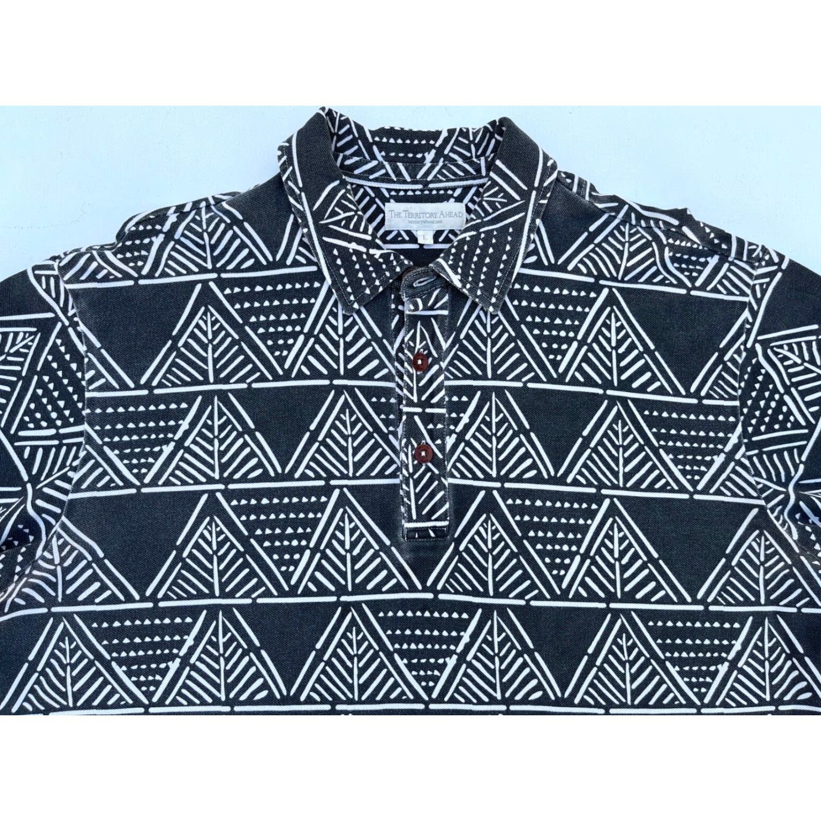 The Territory Ahead The Territory Ahead Polo Shirt All Over Print Sz L Mens Polo Shirt Dark Gray 100% Cotton Geometric Pattern Vintage? (omit vintage since not specified) Size US L / EU 52-54 / 3 - 3 Thumbnail