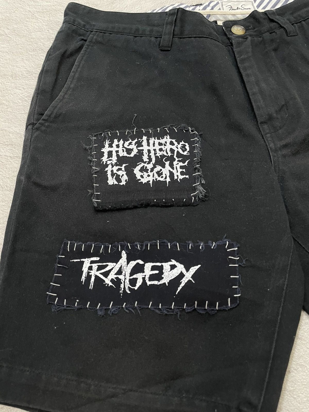 Japanese Brand 2000s Freak DIY Punk Patch Black Shorts Crust Anarcho Style Size US 29 - 5 Thumbnail
