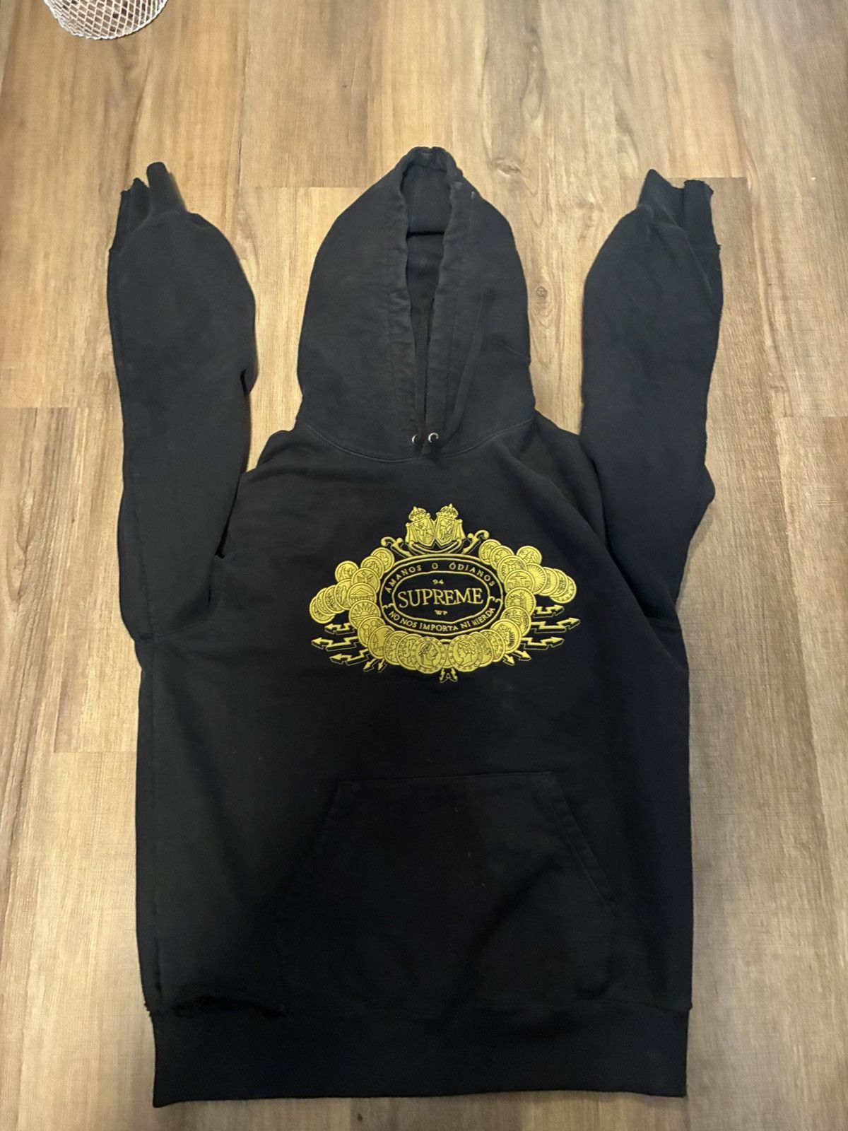 Supreme Supreme love or hate 2018 hoodie Size US M / EU 48-50 / 2 - 1 Thumbnail