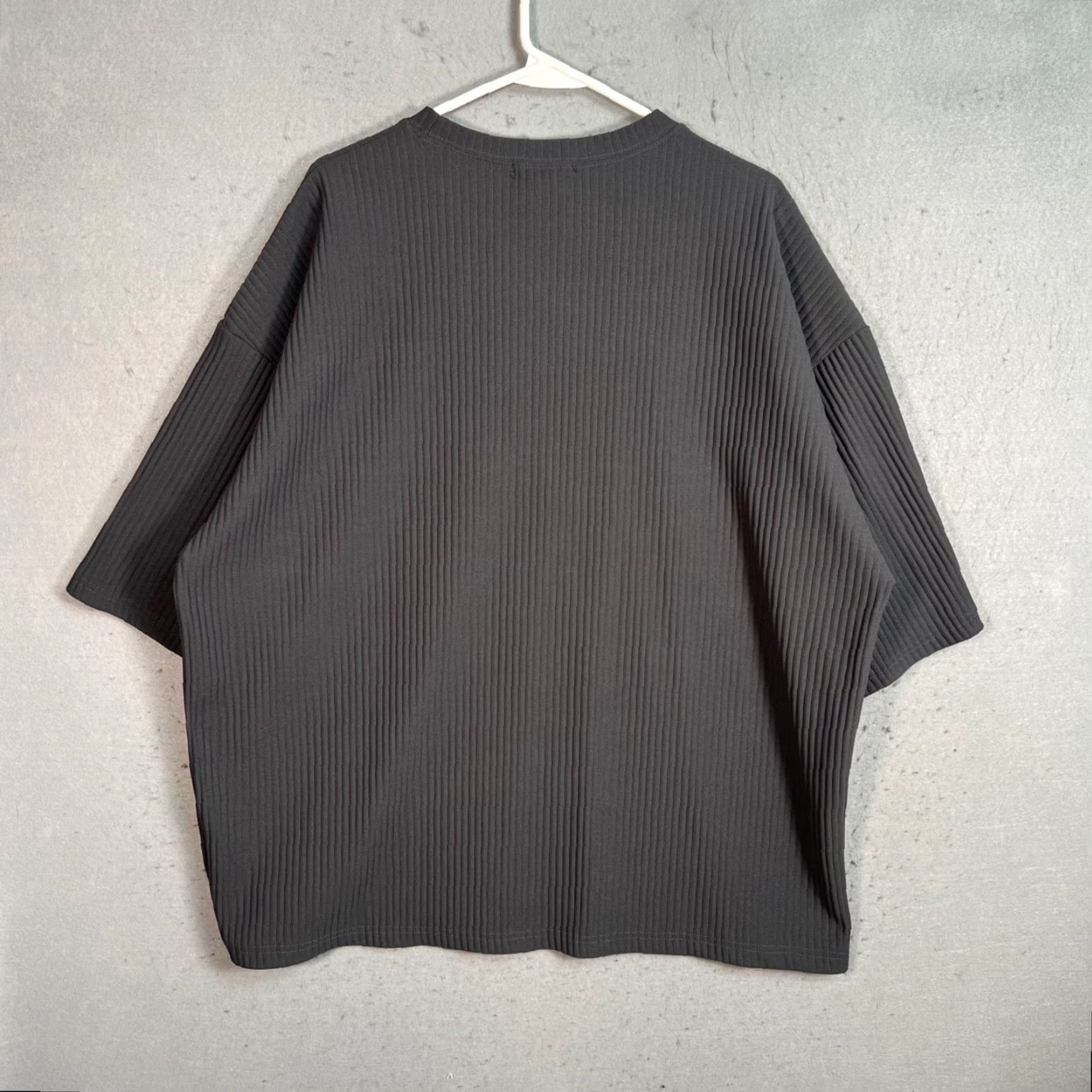 Vintage VINTAGE 3.3 Field Trip T-Shirt Dark Gray One Size Women Crew Neck Short Sleeve Polyester/Spandex Oversized Shirt Size ONE SIZE - 2 Thumbnail