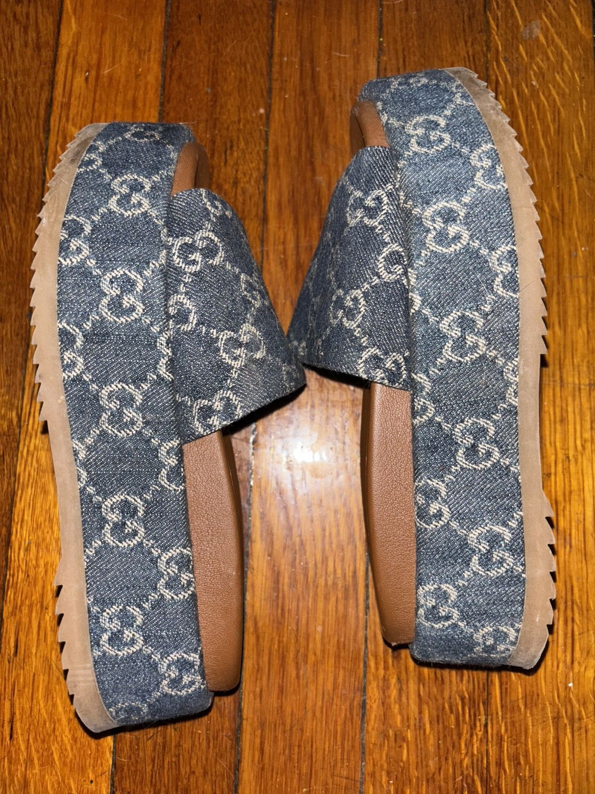 Gucci Gucci Women's Angelina Platform Slide Sandals GG Denim Size US 4 / IT 34 - 2 Thumbnail