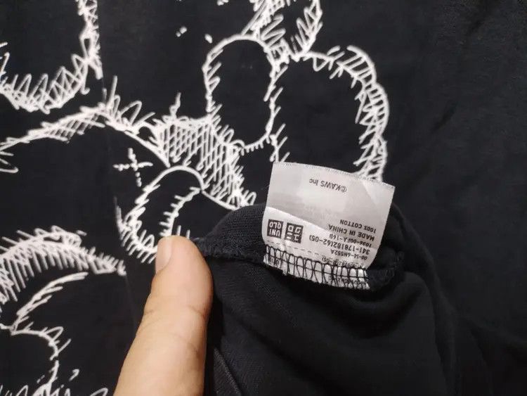 Vintage VINTAGE KAWS VERY RARE Size US XL / EU 56 / 4 - 5 Thumbnail