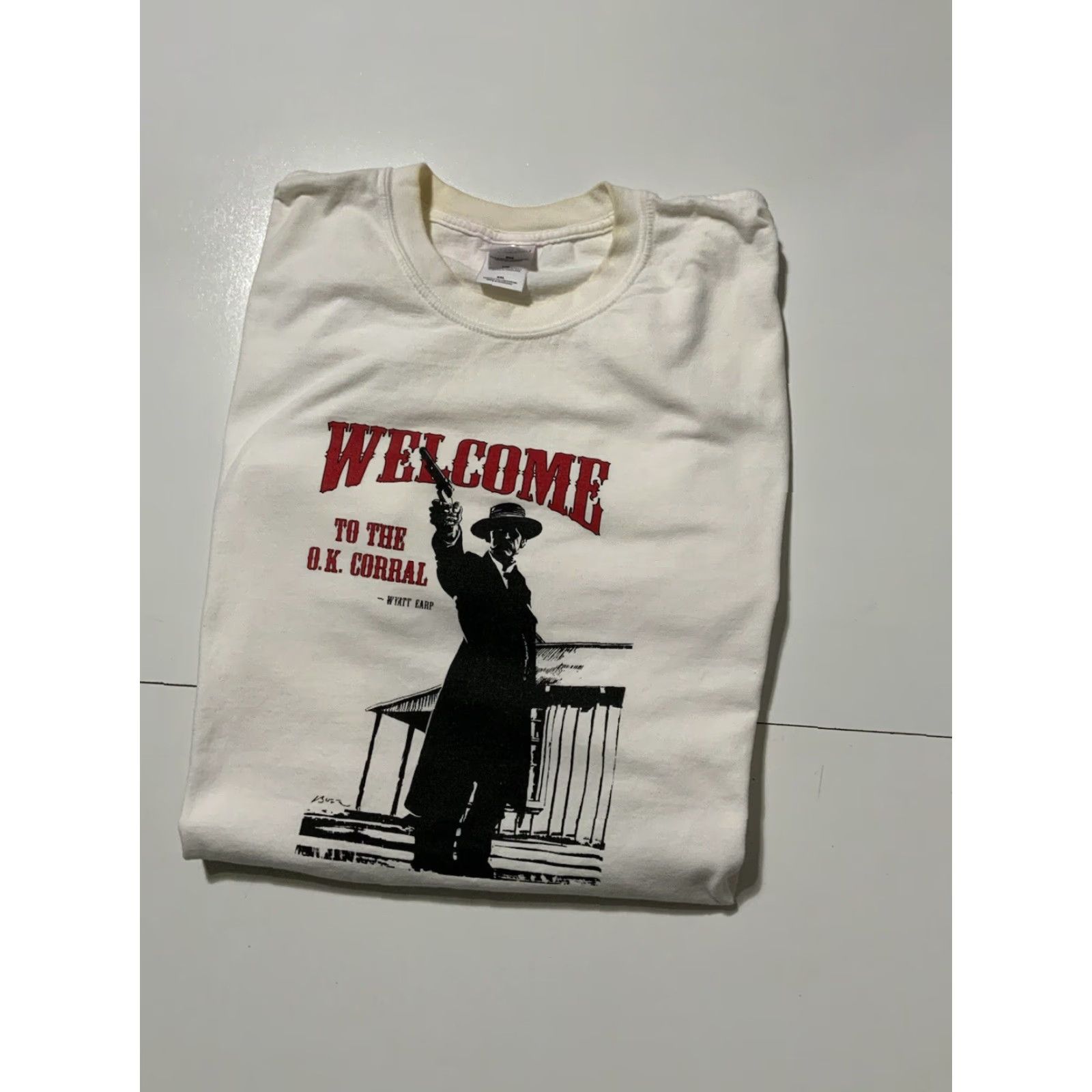 Gildan VINTAGE Wyatt Earp Welcome To O.K. Corral Gunfight Western Outlaw T-Shirt Sz.XXL Men's White T-Shirt Western Mens 2XL Size US XXL / EU 58 / 5 - 2 Thumbnail