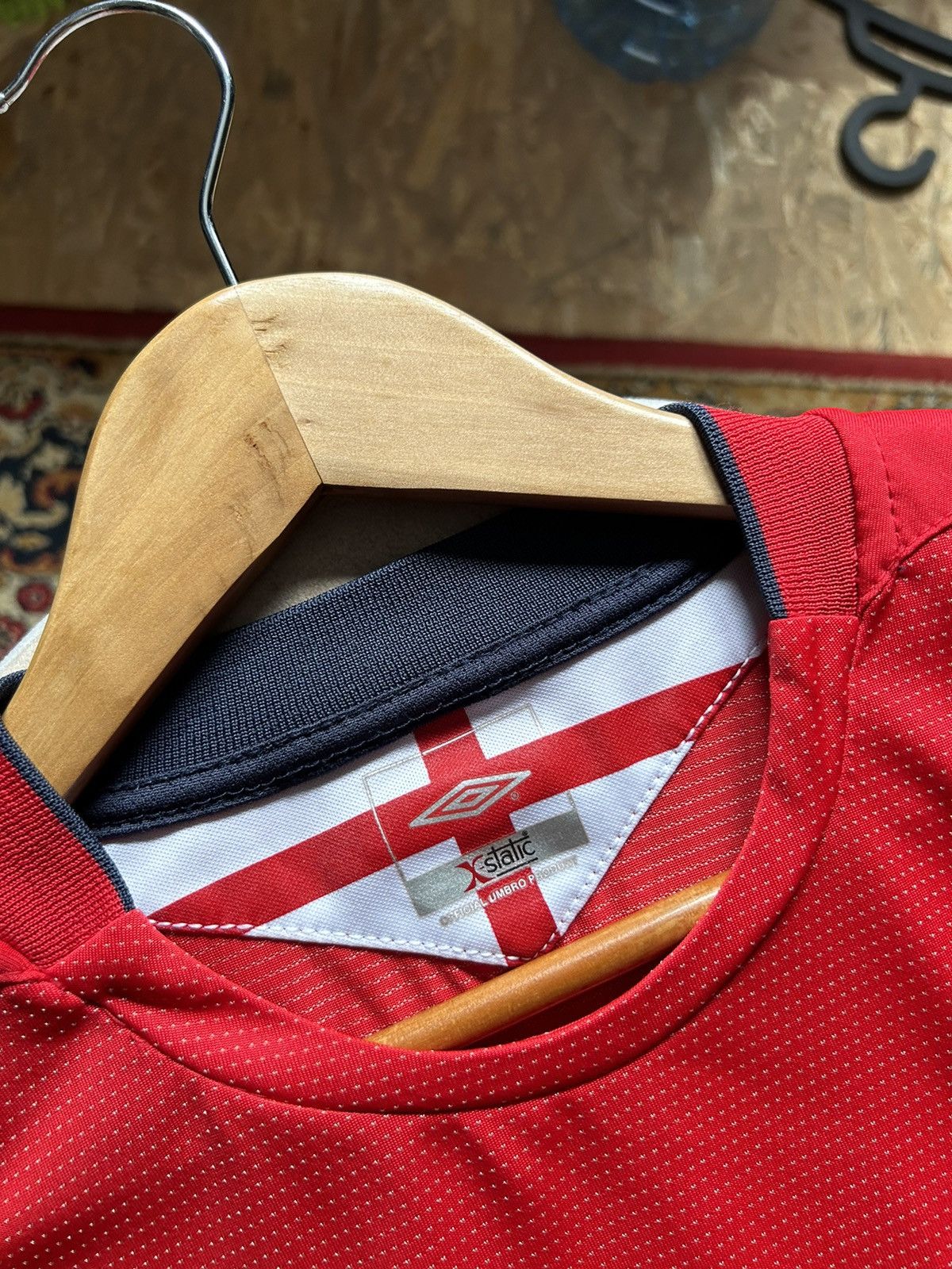 Other England 2004/06 home umbro soccer jersey shirt Size US M / EU 48-50 / 2 - 7 Thumbnail