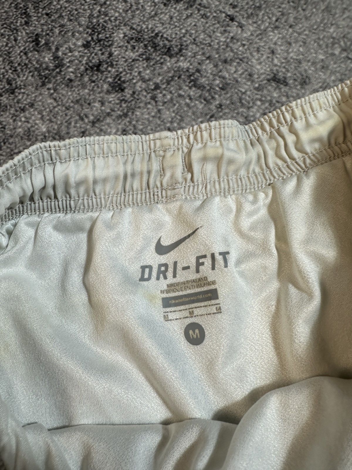 Nike × Vintage Vintage Very Rare Nike PSV Shorts 90s Soccer Logo Streetwear Size US 32 / EU 48 - 4 Thumbnail