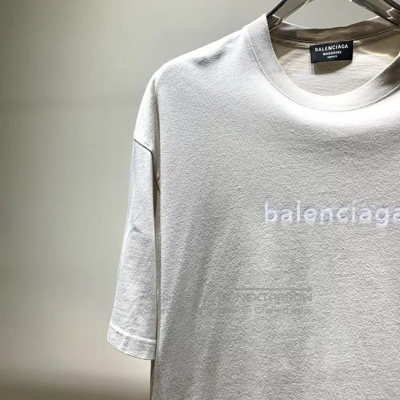 Balenciaga Balenciaga Logo Letter Print Round Short Sleeve T-Shirt Size US L / EU 52-54 / 3 - 5 Thumbnail