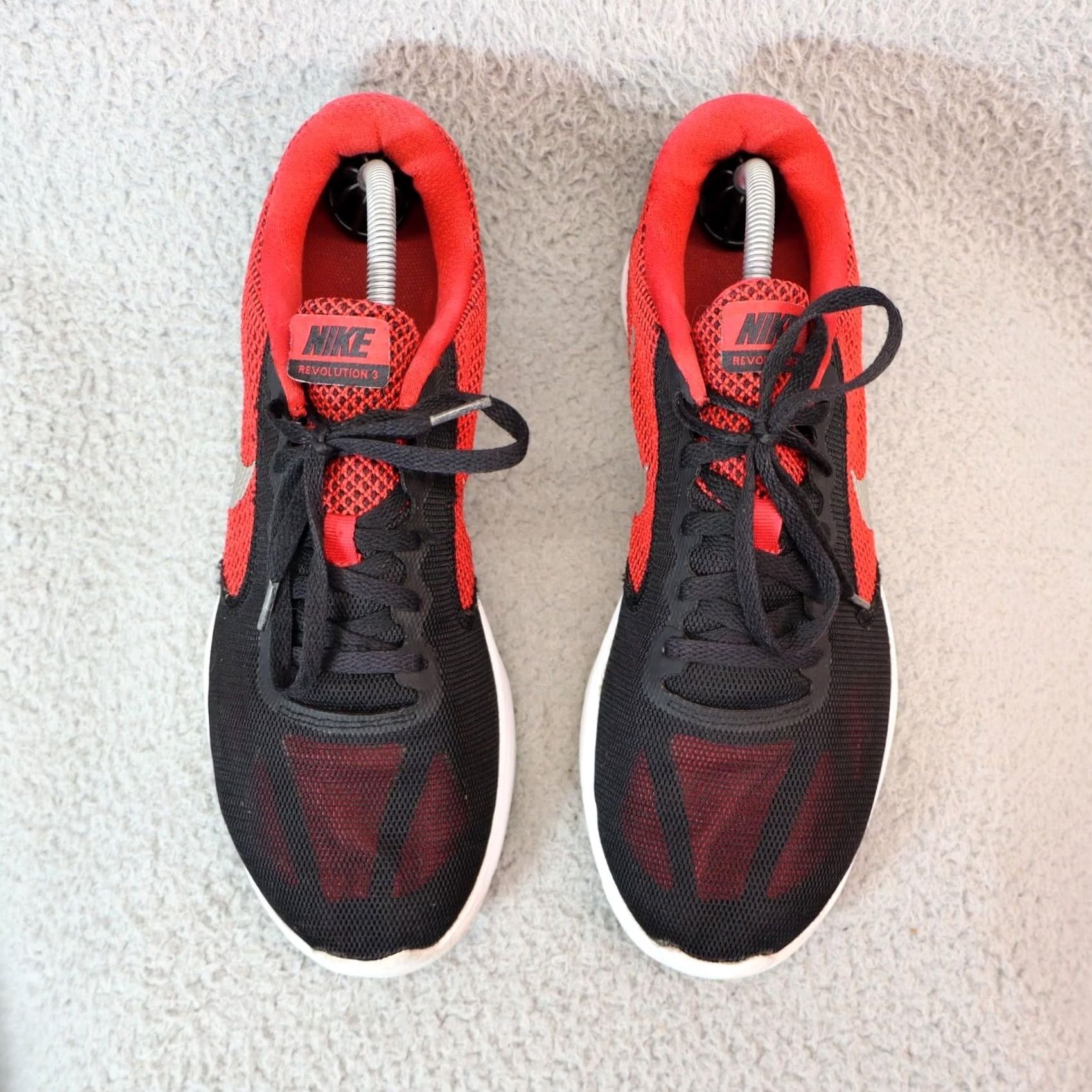 Nike Nike Sneaker Mens 10.5 Black Revolution Men Running Red Size US 11 / EU 44 - 3 Thumbnail