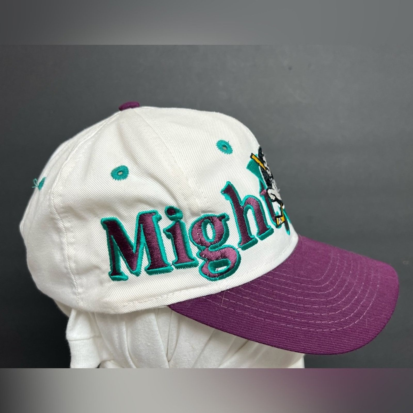 Logo 7 Vintage Mighty Ducks Spellout Logo 7 Snapback Hat DEADSTOCK Size ONE SIZE - 2 Thumbnail