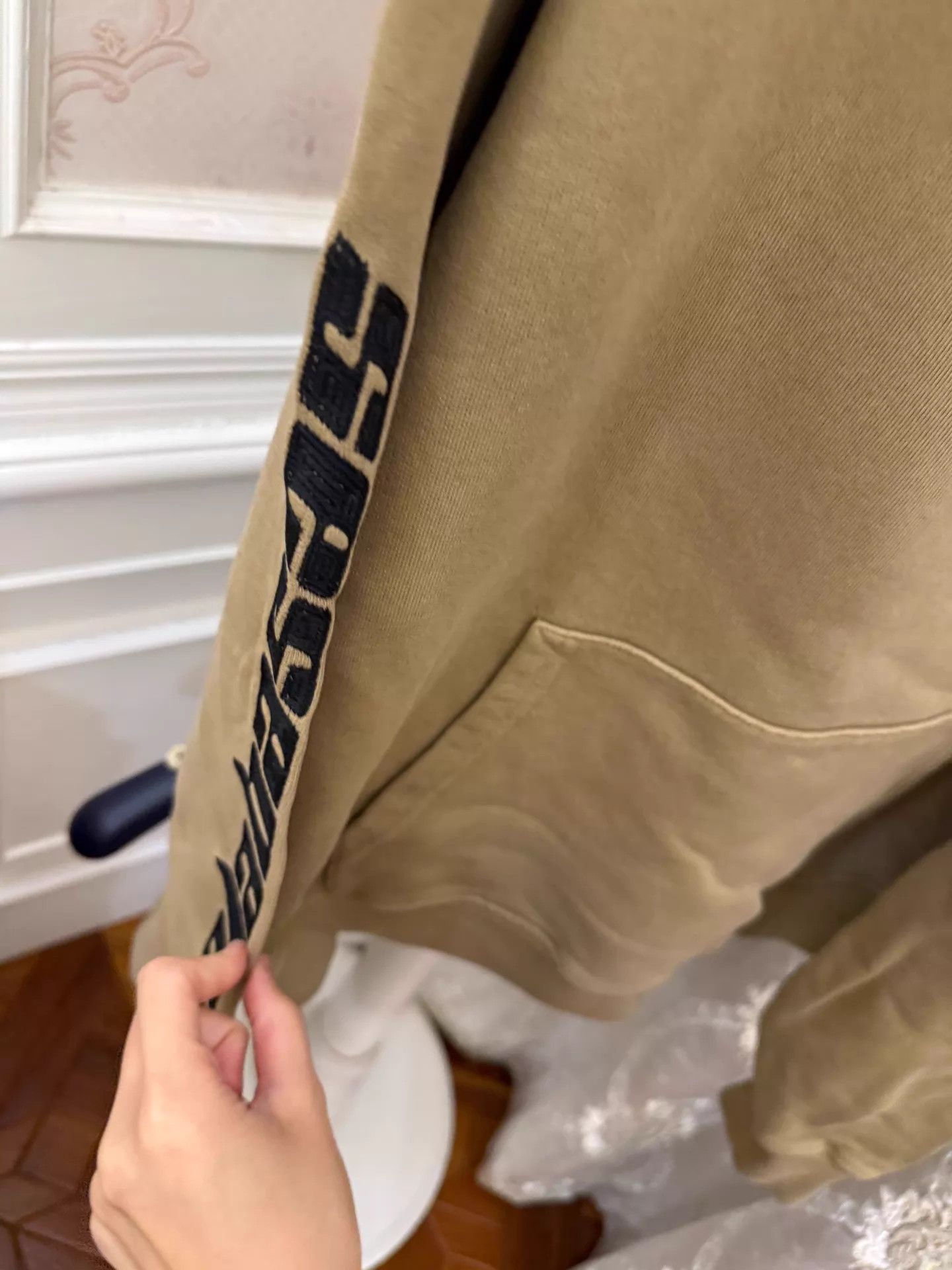 Adidas Yeezy Season Calabasas Embroidered Logo Hoodie M Italy LN Size US M / EU 48-50 / 2 - 4 Thumbnail