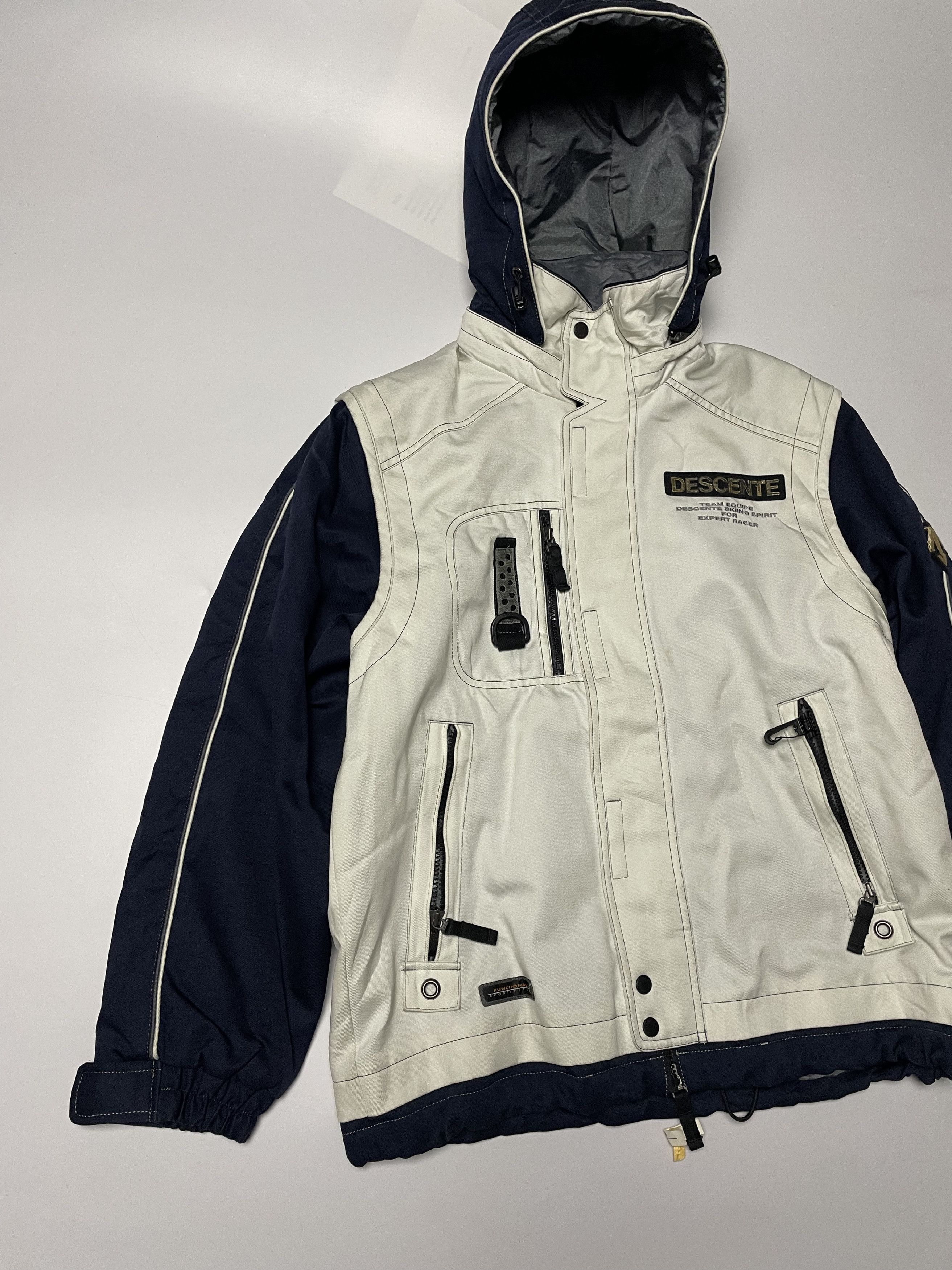 Descente Descente Skii Jacket Medium size Size US M / EU 48-50 / 2 - 2 Thumbnail