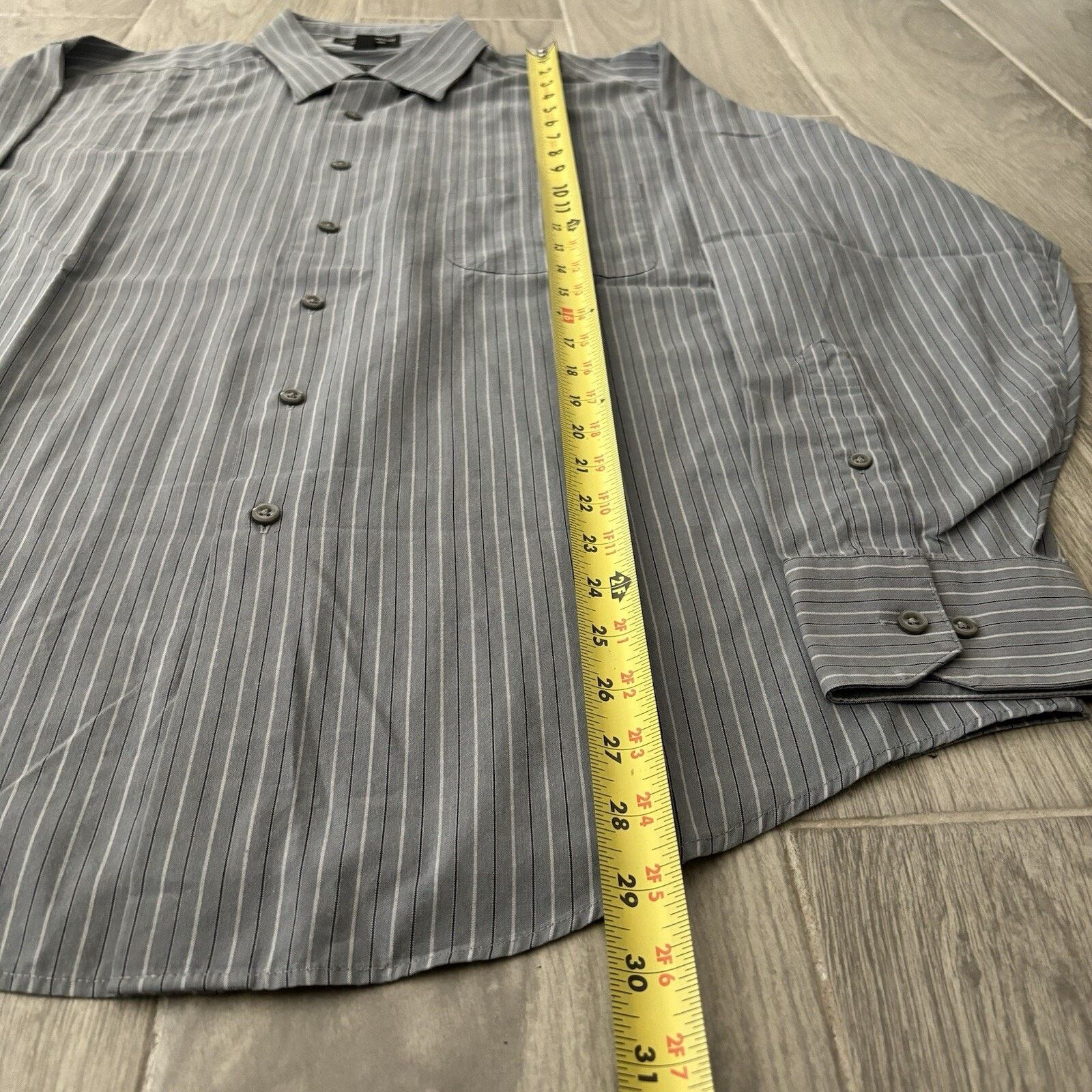 Geoffrey Beene Geoffrey Beene Men’s Large Grey Fitted Wrinkle Free Shirt Size US L / EU 52-54 / 3 - 7 Thumbnail