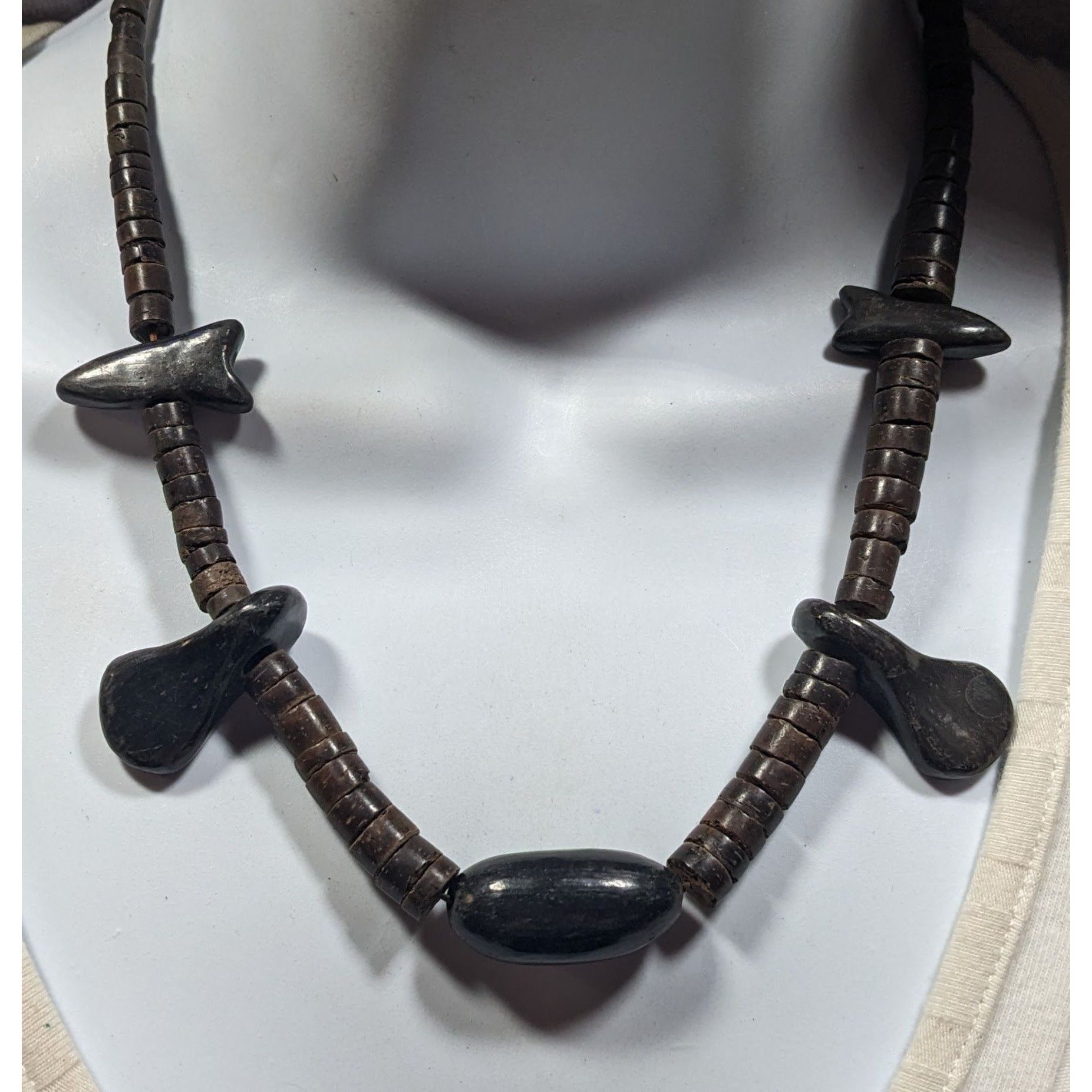 Other Vintage Ethnic Carved Brown And Black Wood Beaded Necklace Size ONE SIZE - 4 Thumbnail