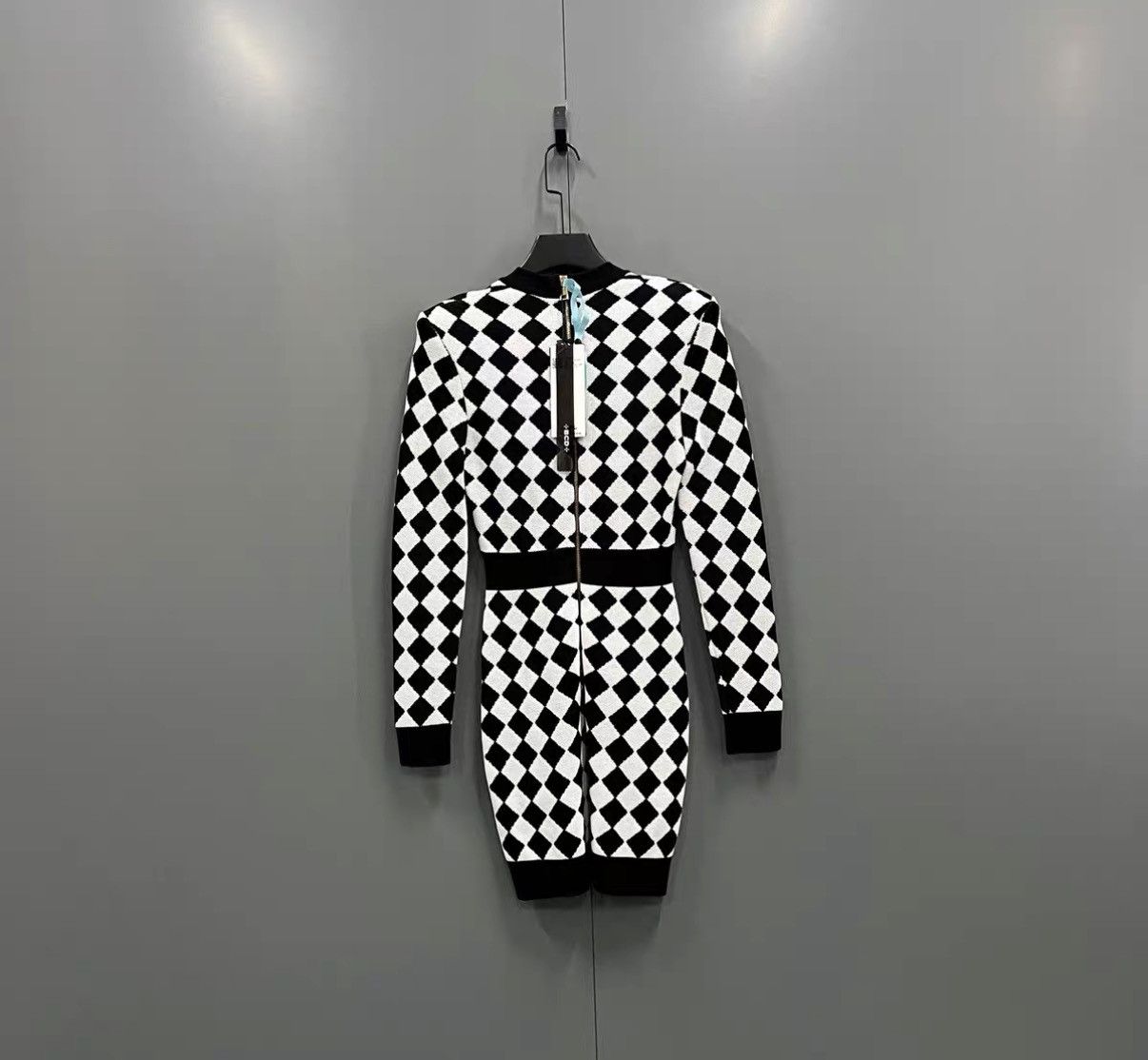 Balmain BALMAIN color-block plaid V-neck knit dress J41 Size XS / US 0-2 / IT 36-38 - 2 Thumbnail