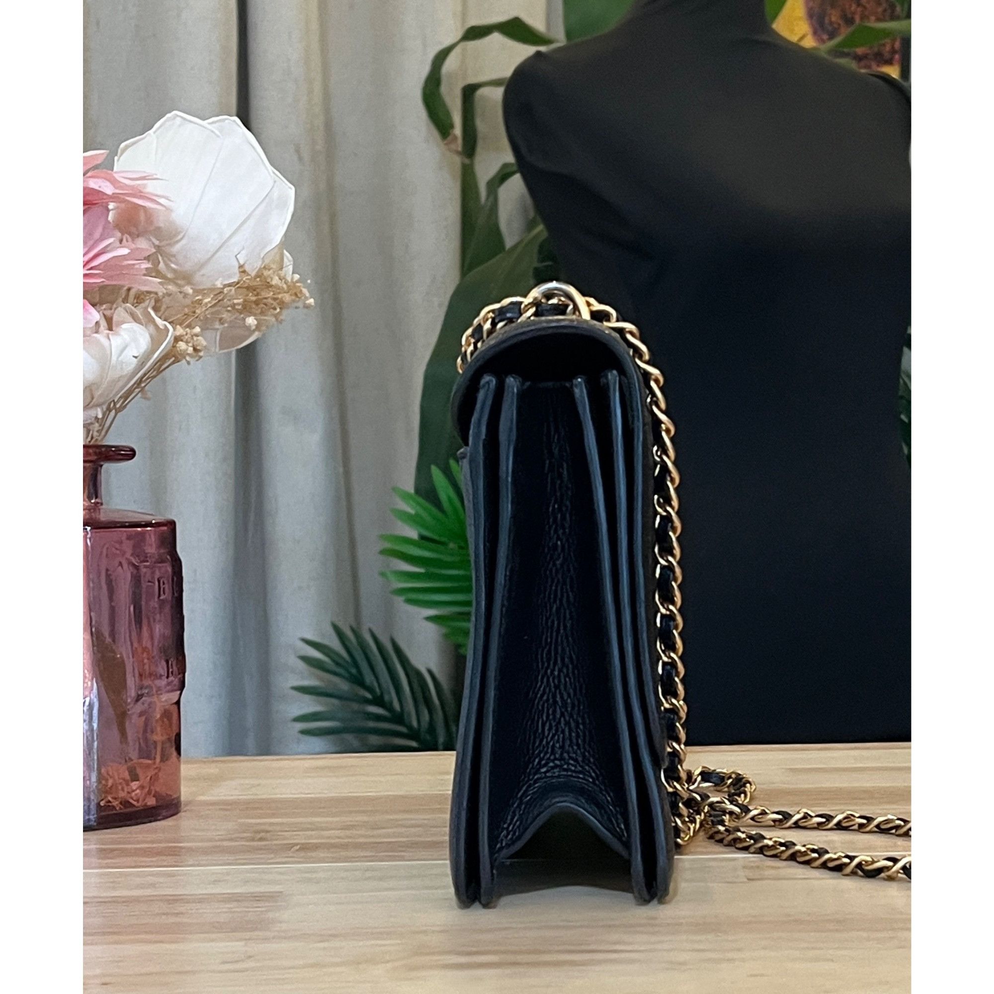 Tory Burch ✺✺ AUTHENTIC TORY BURCH BLACK BRITTEN HANDBAG ✺✺ Size ONE SIZE - 4 Thumbnail