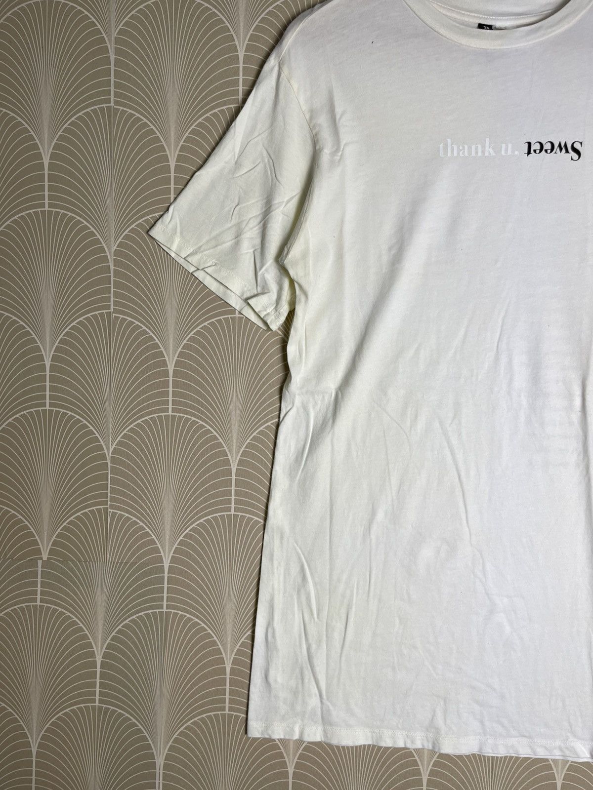 Band Tees × H&M ARIANNA GRANDE 2020 WORLD TOUR TSHIRT Size XS / US 0-2 / IT 36-38 - 3 Thumbnail
