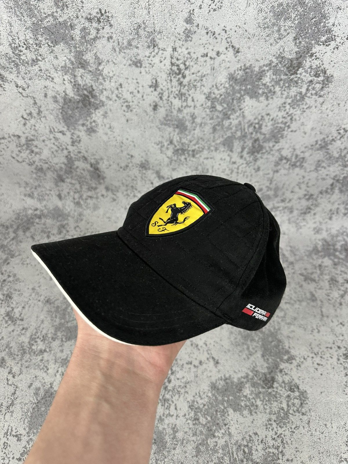 Ferrari Vintage Ferrari Cap Black Italy Racing F1 Shield Patch Hat Size ONE SIZE - 1 Thumbnail
