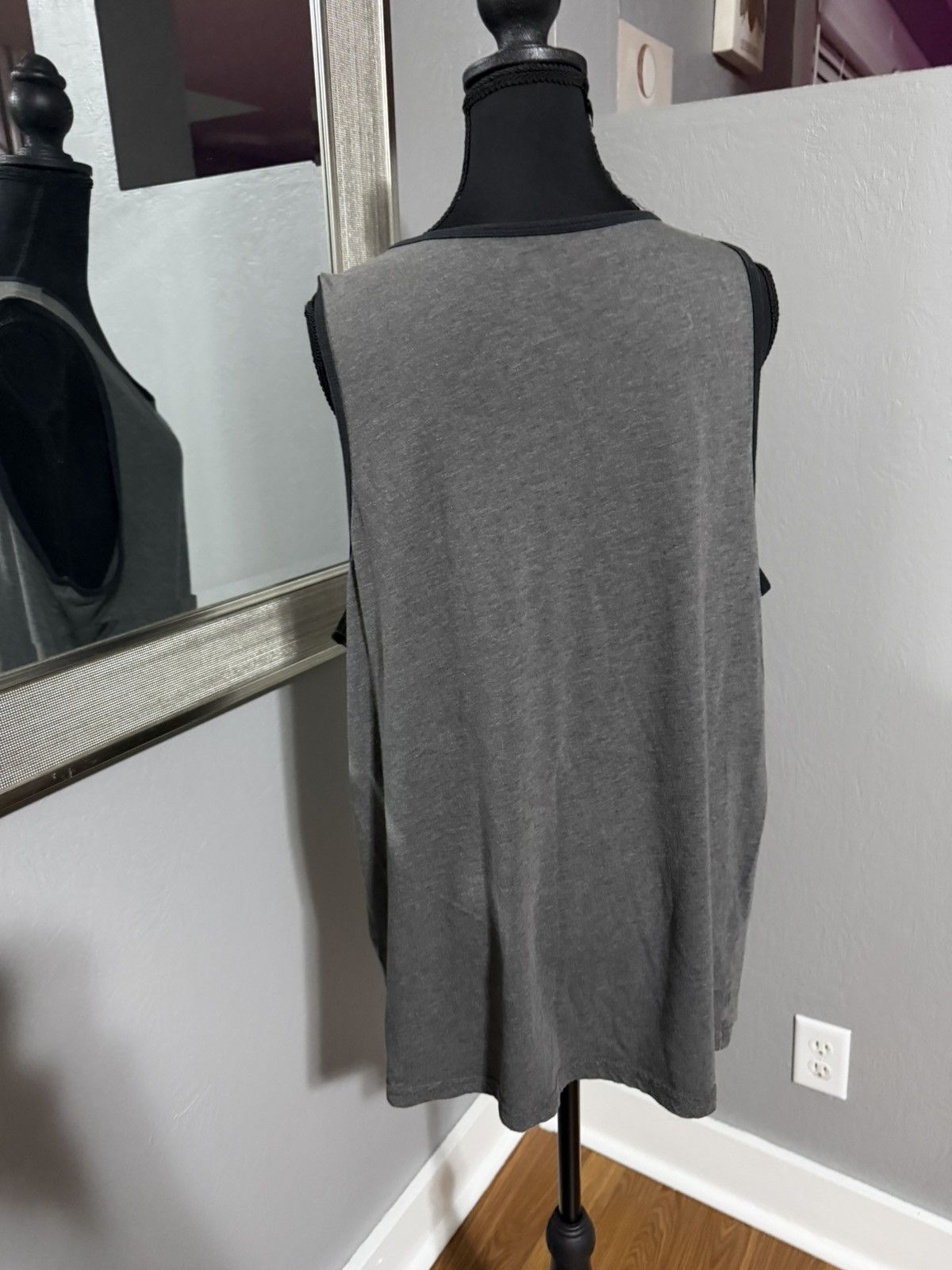 Other Men’s 2 Tank Top Bundle Size XL. Goodfellow Pink, Grey Urban Size US XL / EU 56 / 4 - 4 Thumbnail