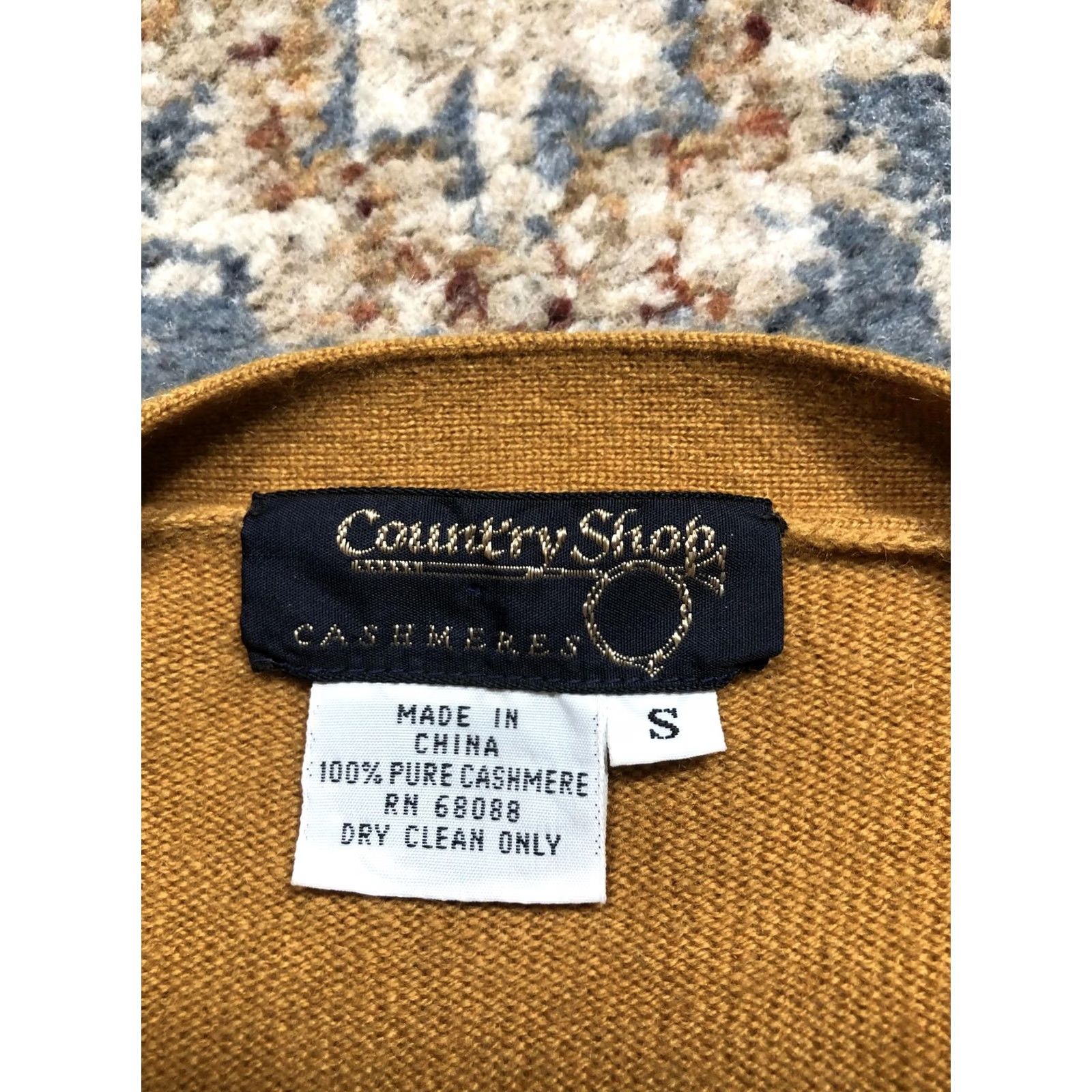 Vintage VINTAGE Country Shop Cashmeres Cardigan Sweater V-Neck Womens Small Yellow 100% Cashmere Button Pockets Knit Blended Ribbed Cuffs Size S / US 4 / IT 40 - 7 Thumbnail