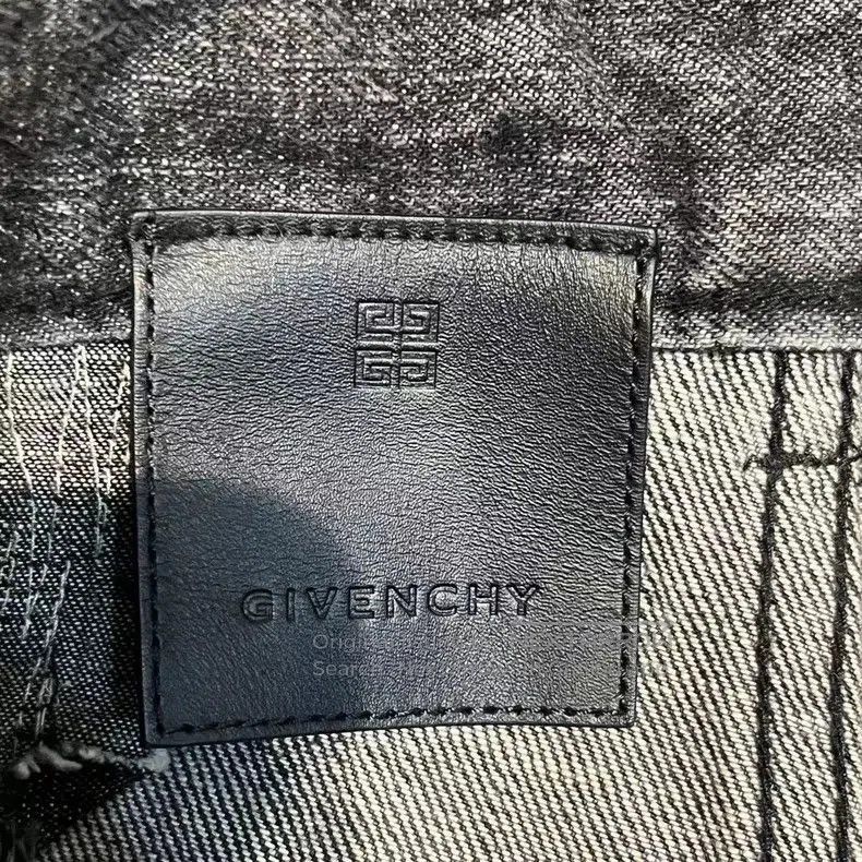 Givenchy Givenchy Black Casual Distressed Denim Pants. Size US 33 - 3 Thumbnail