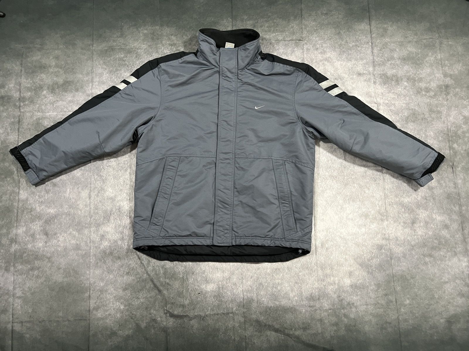 Nike Nike Men’s Large Gray Winter Coat Heavyweight Jacket Size US L / EU 52-54 / 3 - 1 Thumbnail