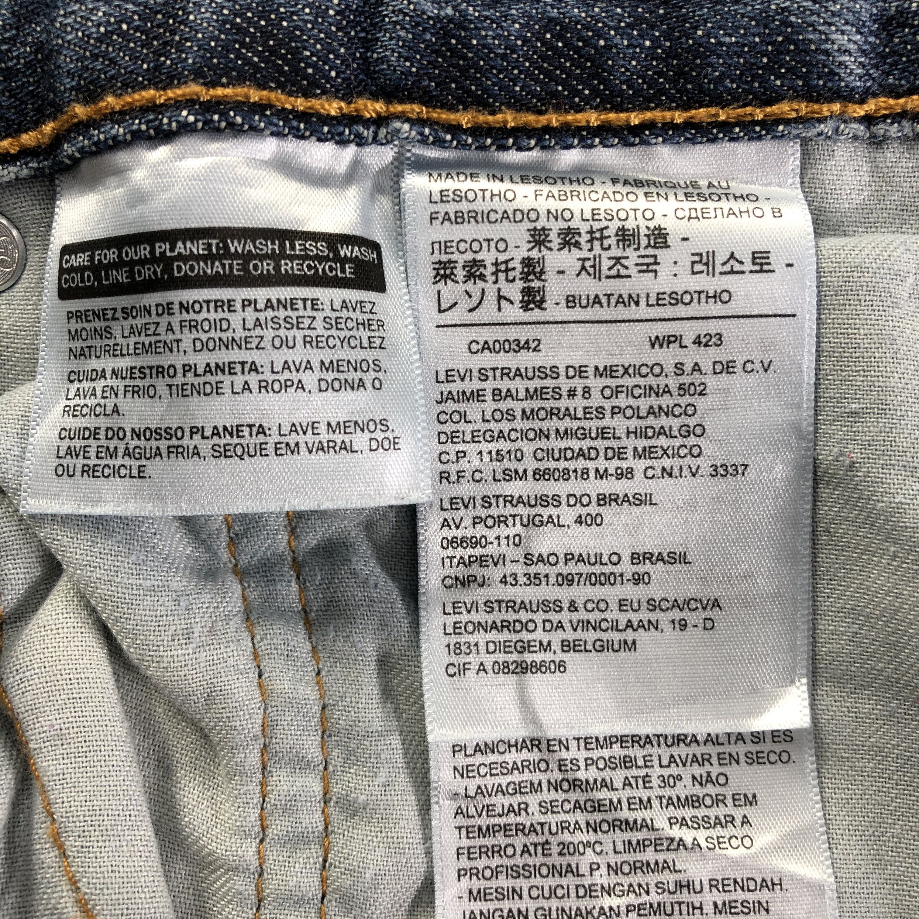 Levi's Vintage Levis 559 Jeans-J3385 Size US 39 - 12 Thumbnail