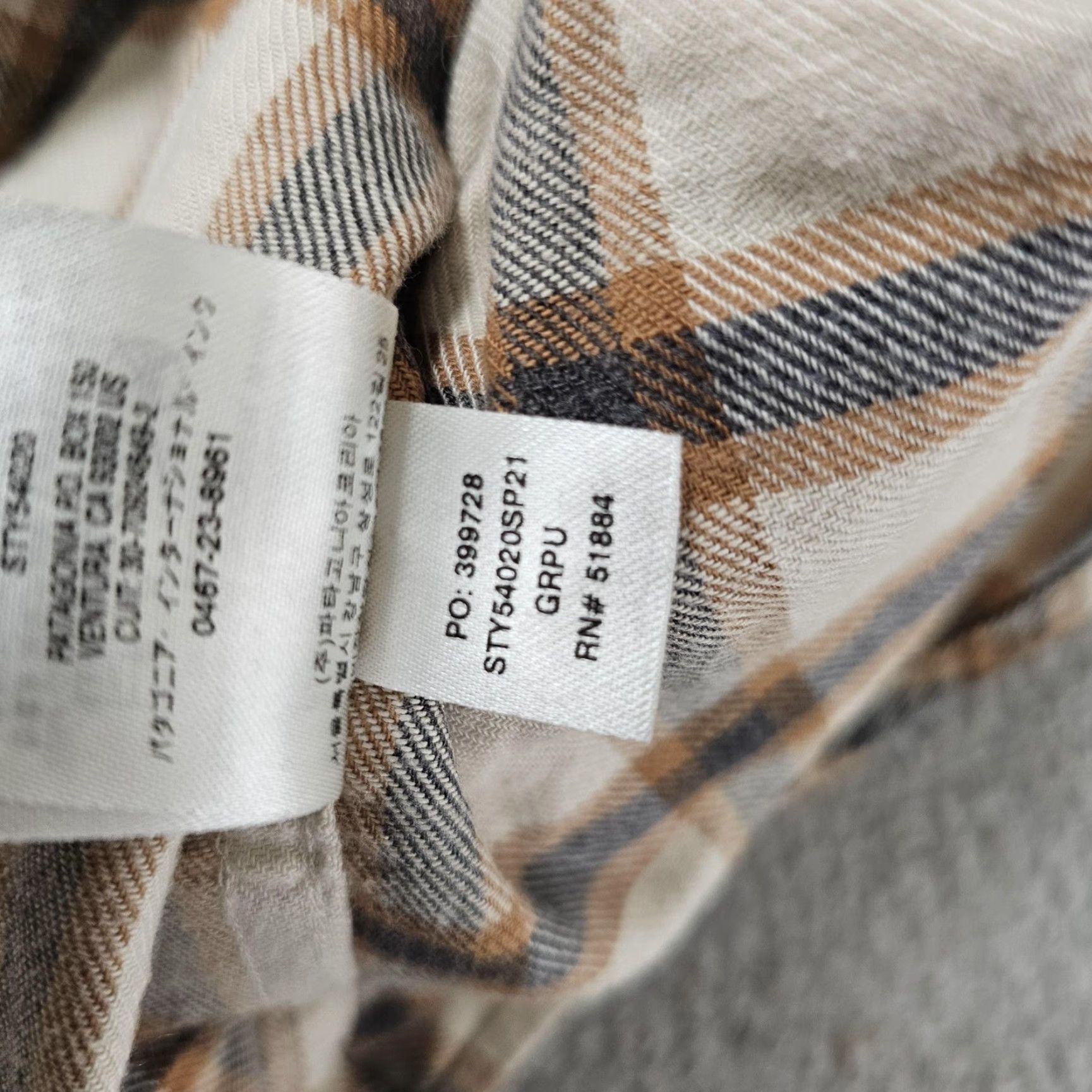 Patagonia Patagonia Shirt Mens Large Beige Plaid Organic Cotton Flannel Long Sleeve 54020 Size US L / EU 52-54 / 3 - 5 Thumbnail