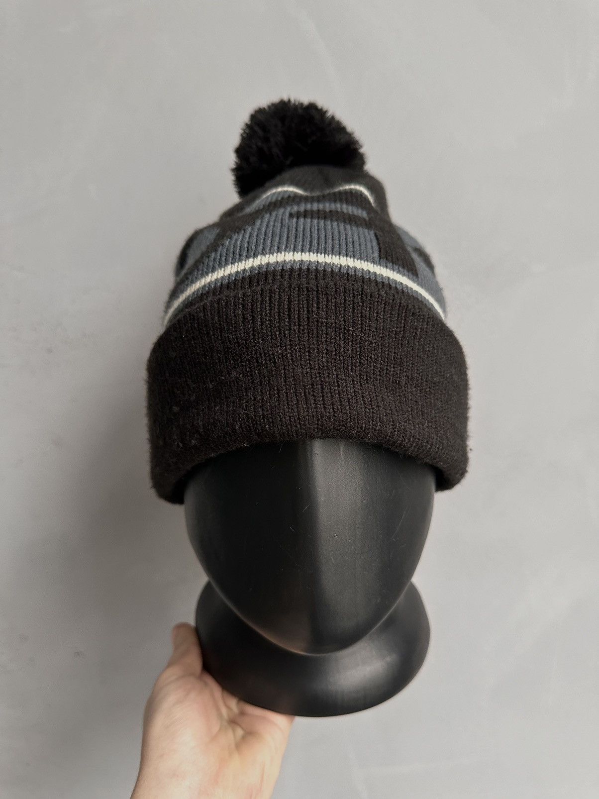 Oakley Oakley Ellipse Graphic Beanie Black & White | Grailed