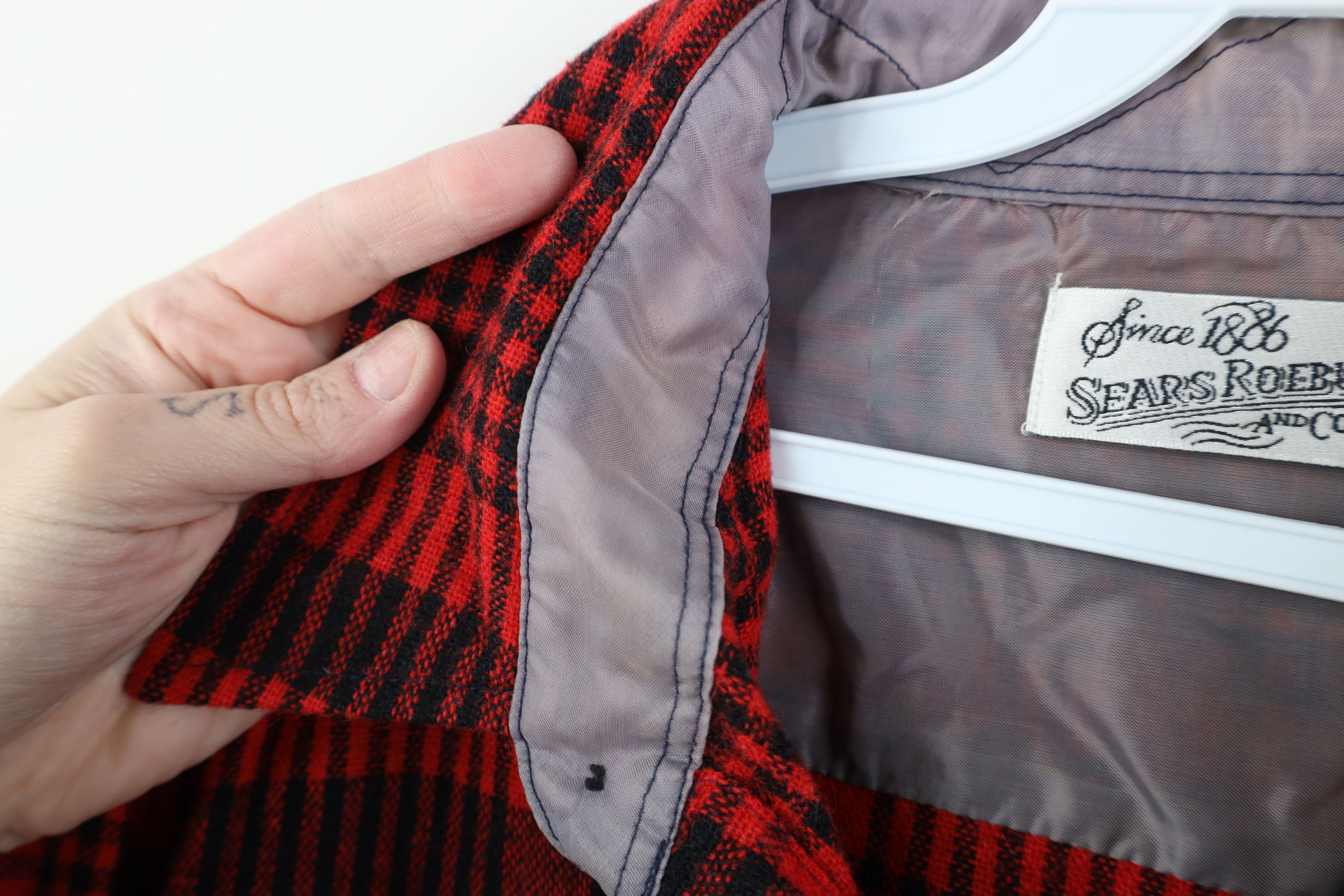 Vintage Vintage 70s Streetwear Knit Collared Button Shirt Red Plaid Size US XL / EU 56 / 4 - 7 Thumbnail