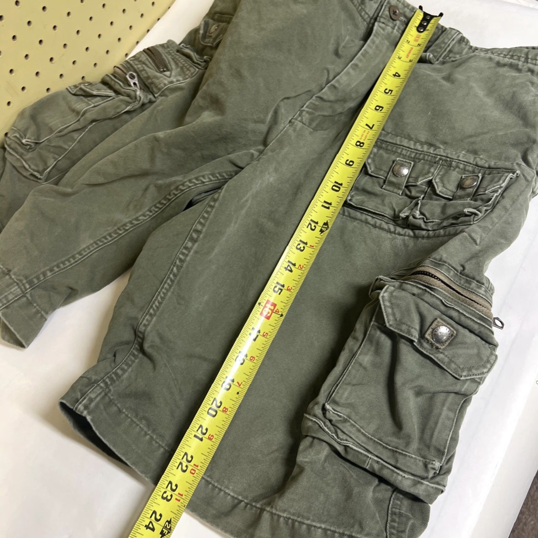 Polo Ralph Lauren VINTAGE Polo Ralph Lauren Mens Cargo Shorts Flat Front Army Green 40” Classic Pockets Button Zipper Cargo Classic Mens Size US L / EU 52-54 / 3 - 5 Thumbnail