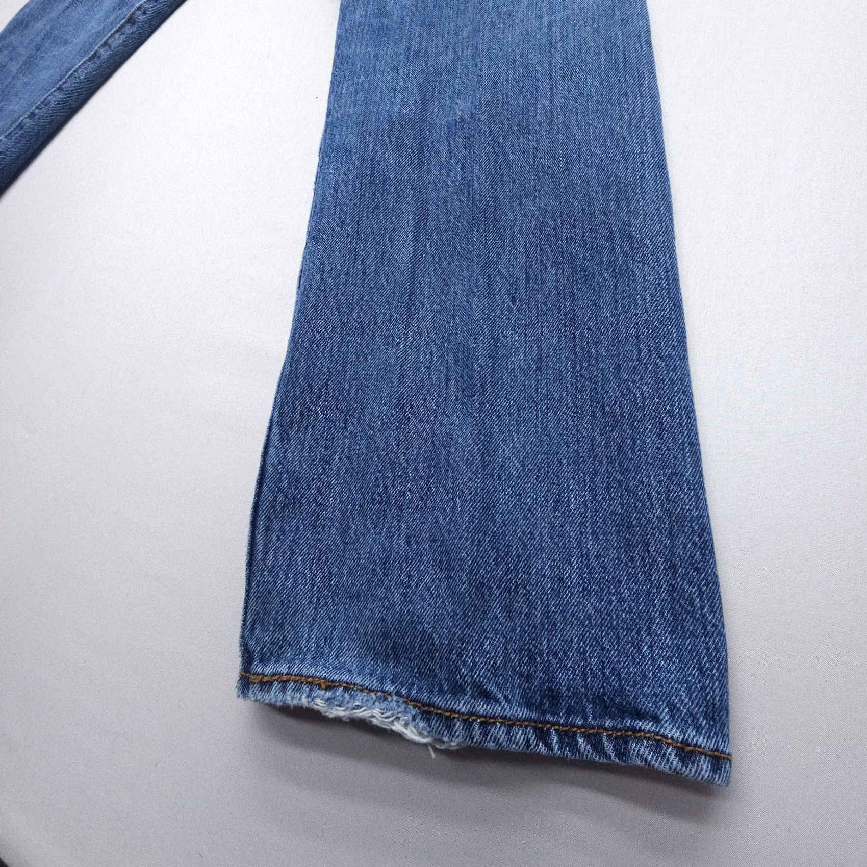 Levi's Levi's 501 Jeans Mens 34 Regular Blue 100% Cotton Rigid Denim Button Fly Distressed Pockets Vintage: No Size US 34 / EU 50 - 4 Thumbnail