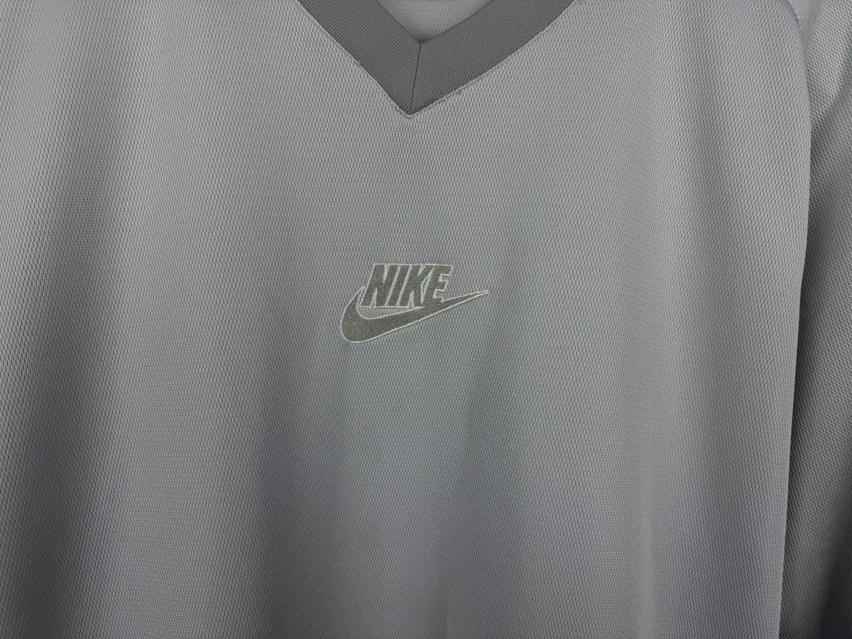 Vintage Men’s Nike T-Shirt Sportswear Vintage Size XL Size US XL / EU 56 / 4 - 4 Thumbnail